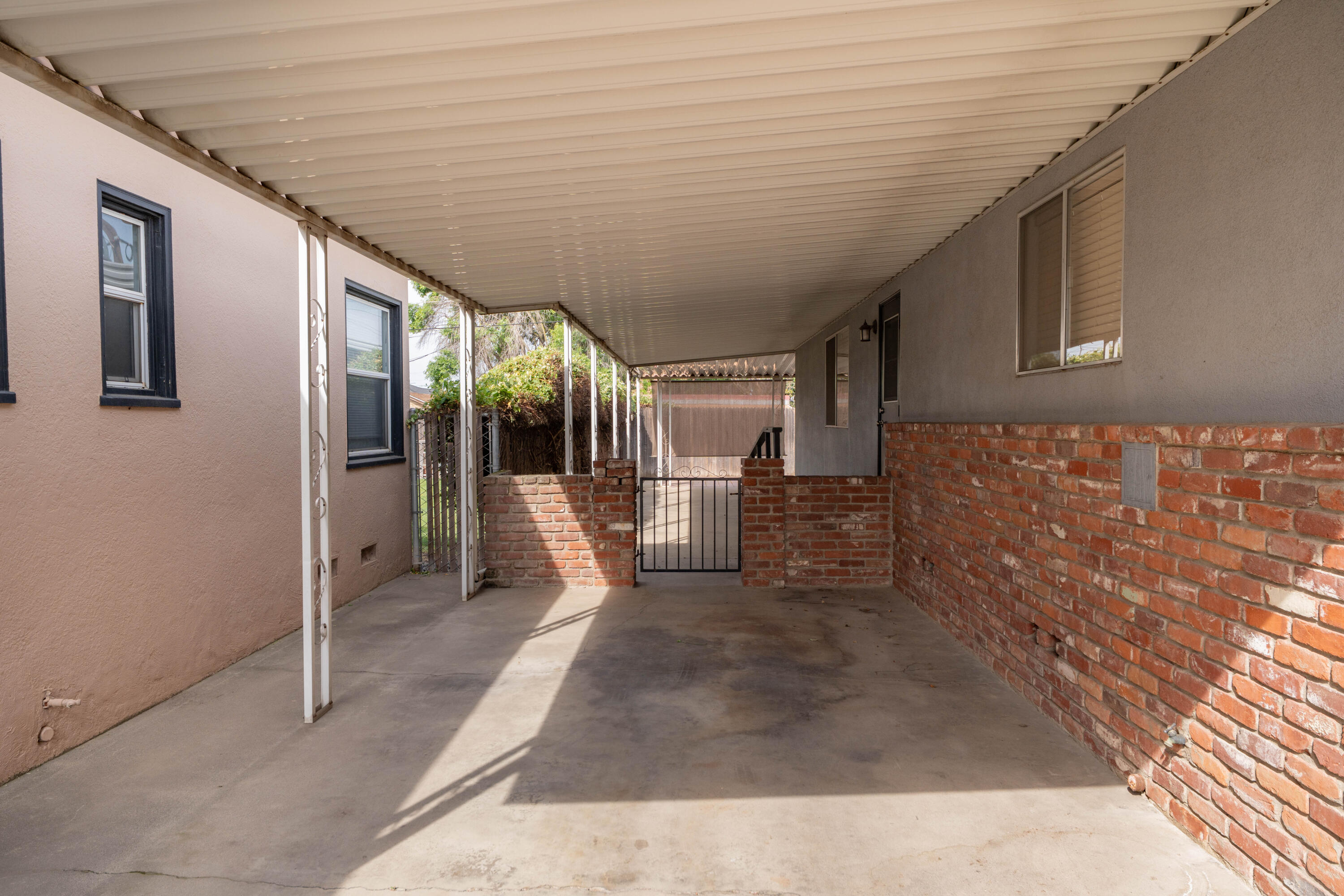 551 Auburn, Tulare, CA 93274