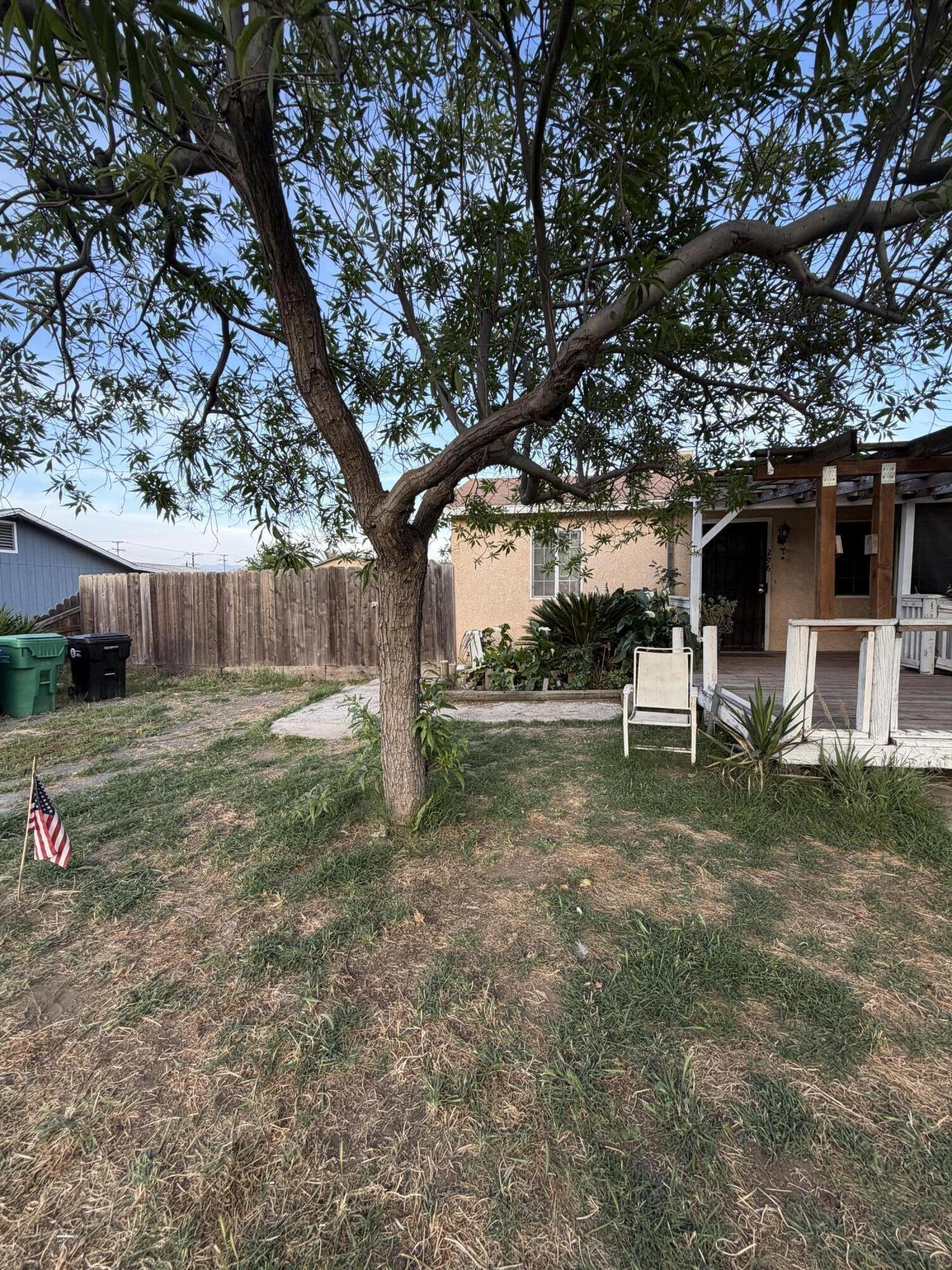 296 S H St, Porterville, CA 93257