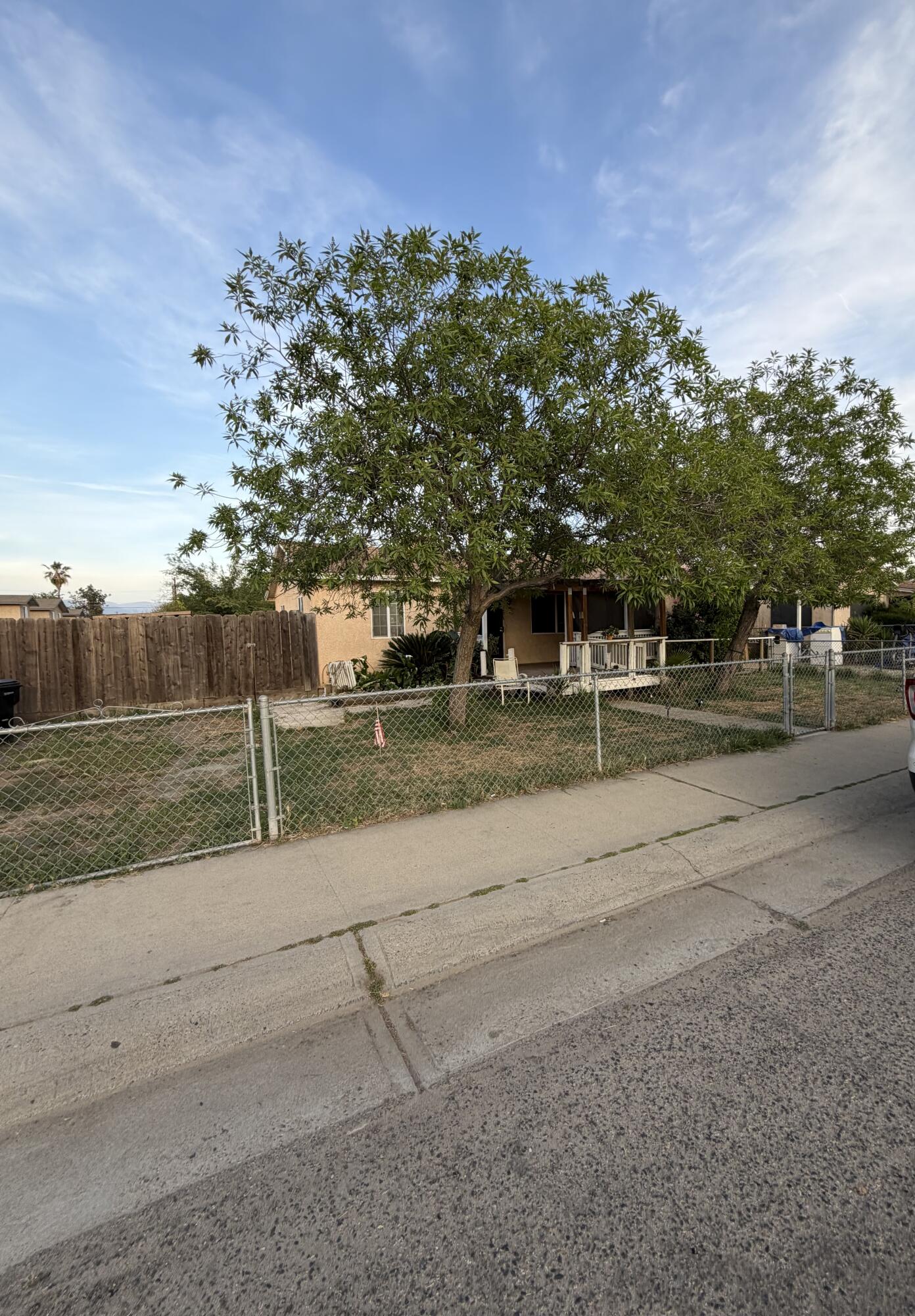 296 S H St, Porterville, CA 93257