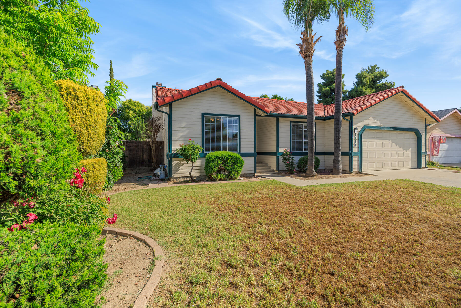 1936 E Roosevelt Ct, Visalia, CA 93292