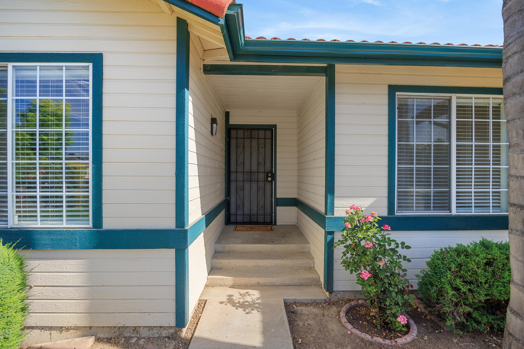 1936 E Roosevelt Ct, Visalia, CA 93292