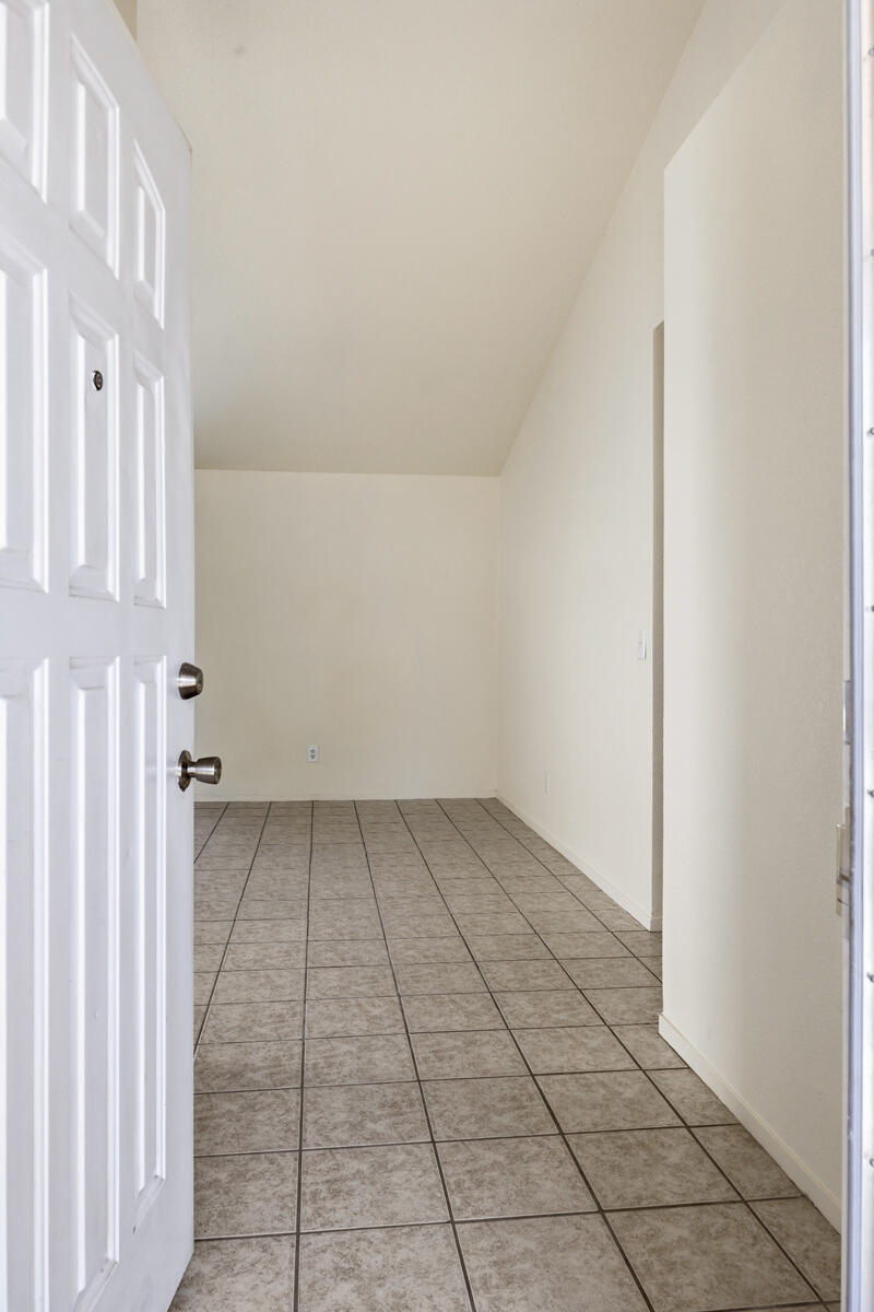 1936 E Roosevelt Ct, Visalia, CA 93292