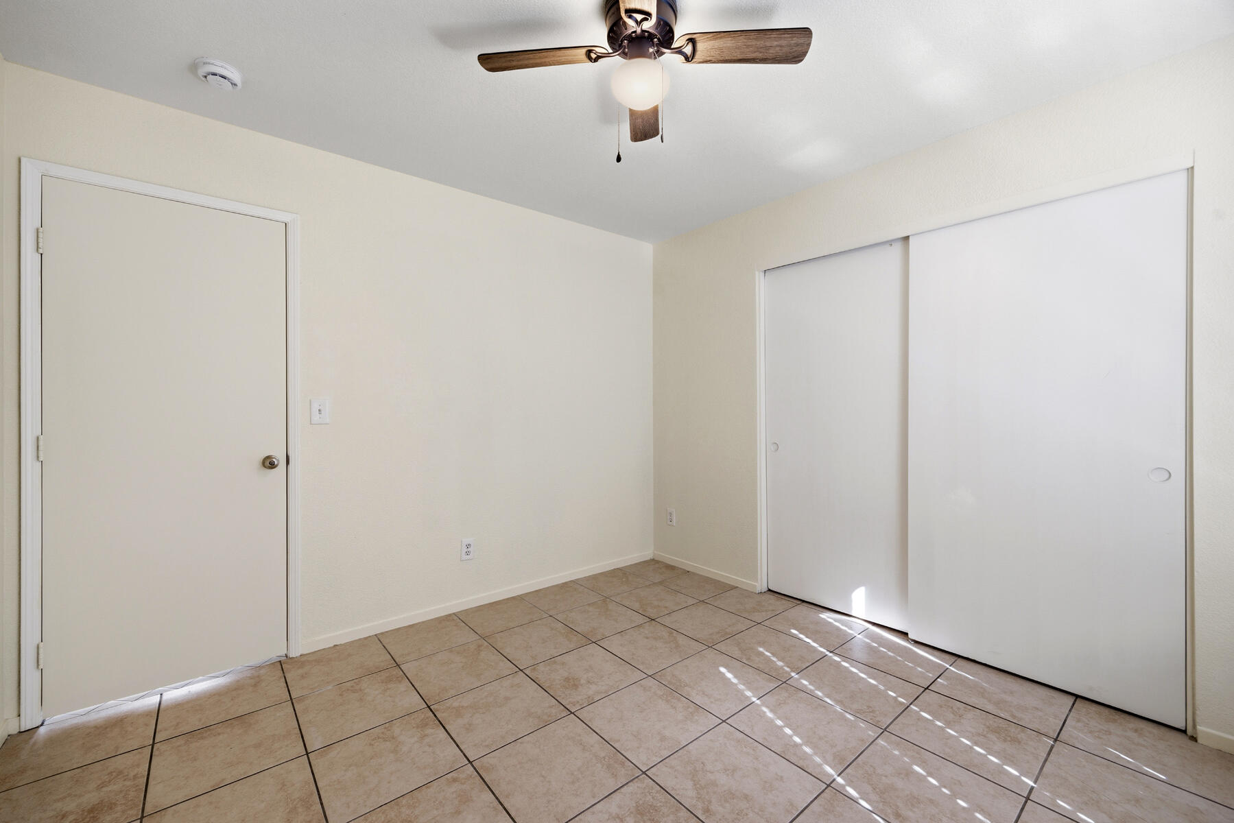 1936 E Roosevelt Ct, Visalia, CA 93292