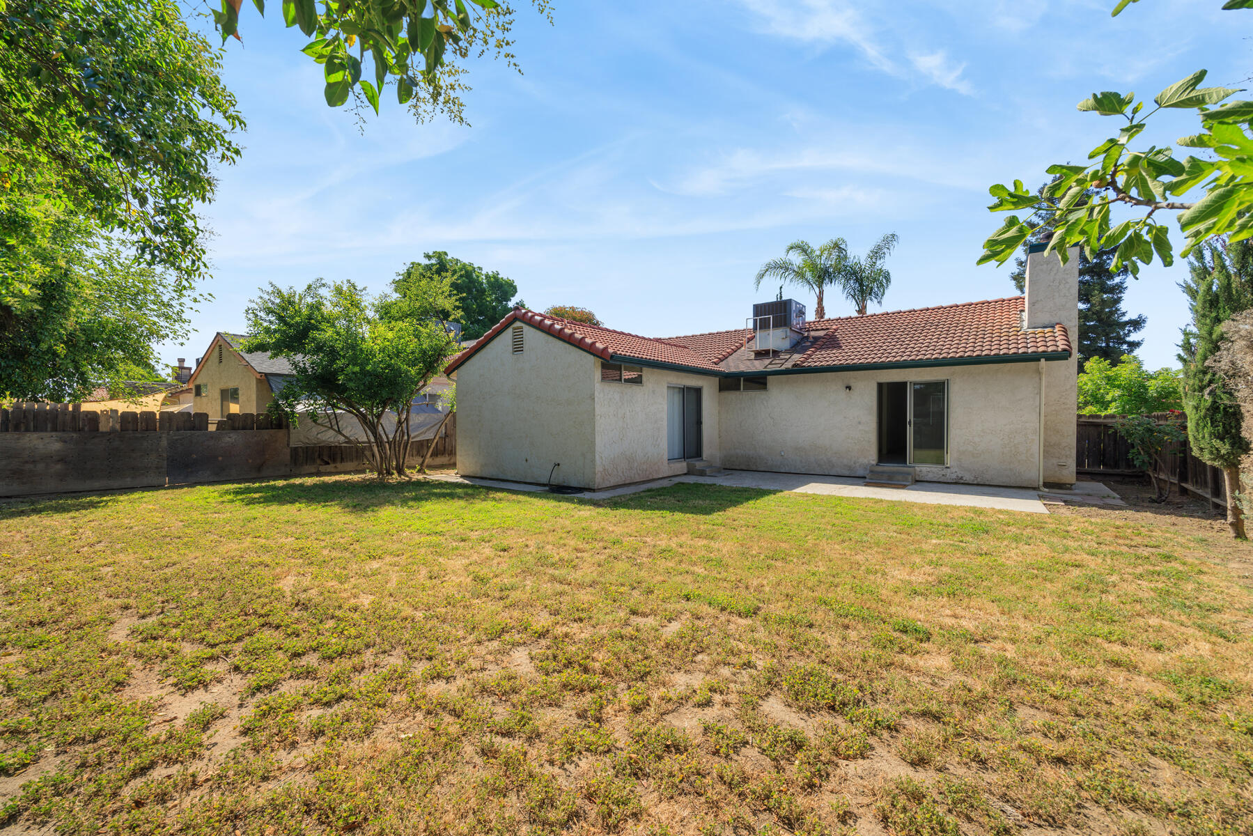 1936 E Roosevelt Ct, Visalia, CA 93292