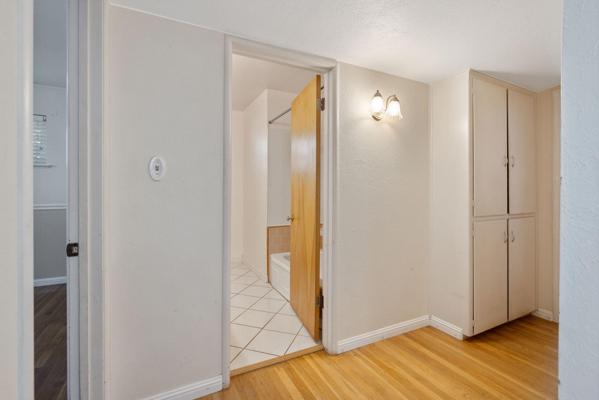 2735 W Laura Ave, Visalia, CA 93277