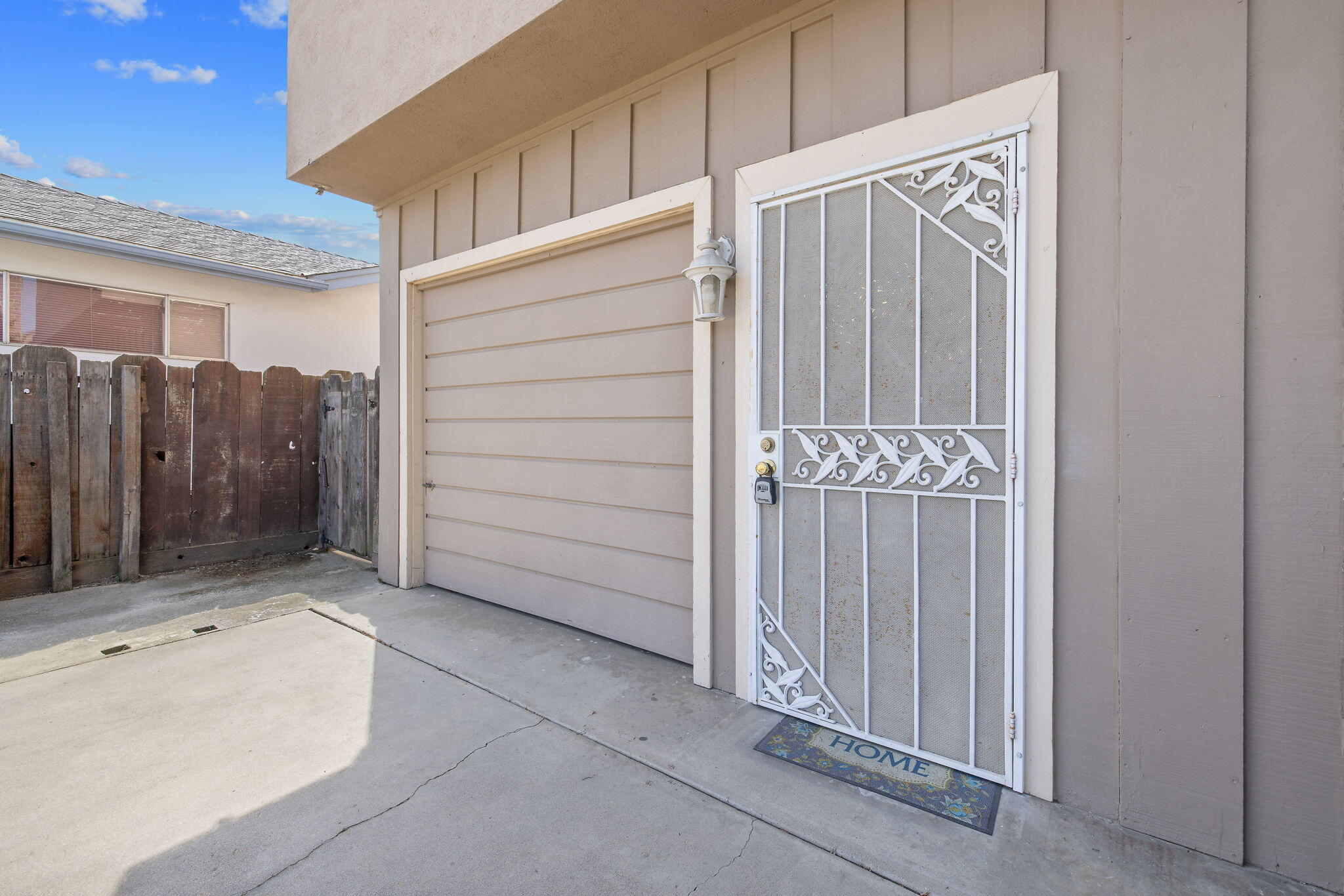 2735 W Laura Ave, Visalia, CA 93277