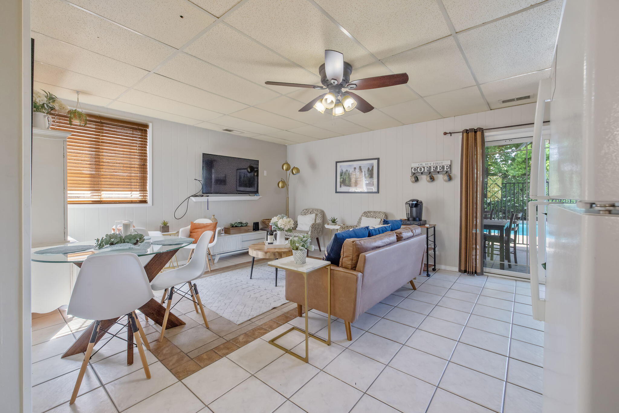 2735 W Laura Ave, Visalia, CA 93277