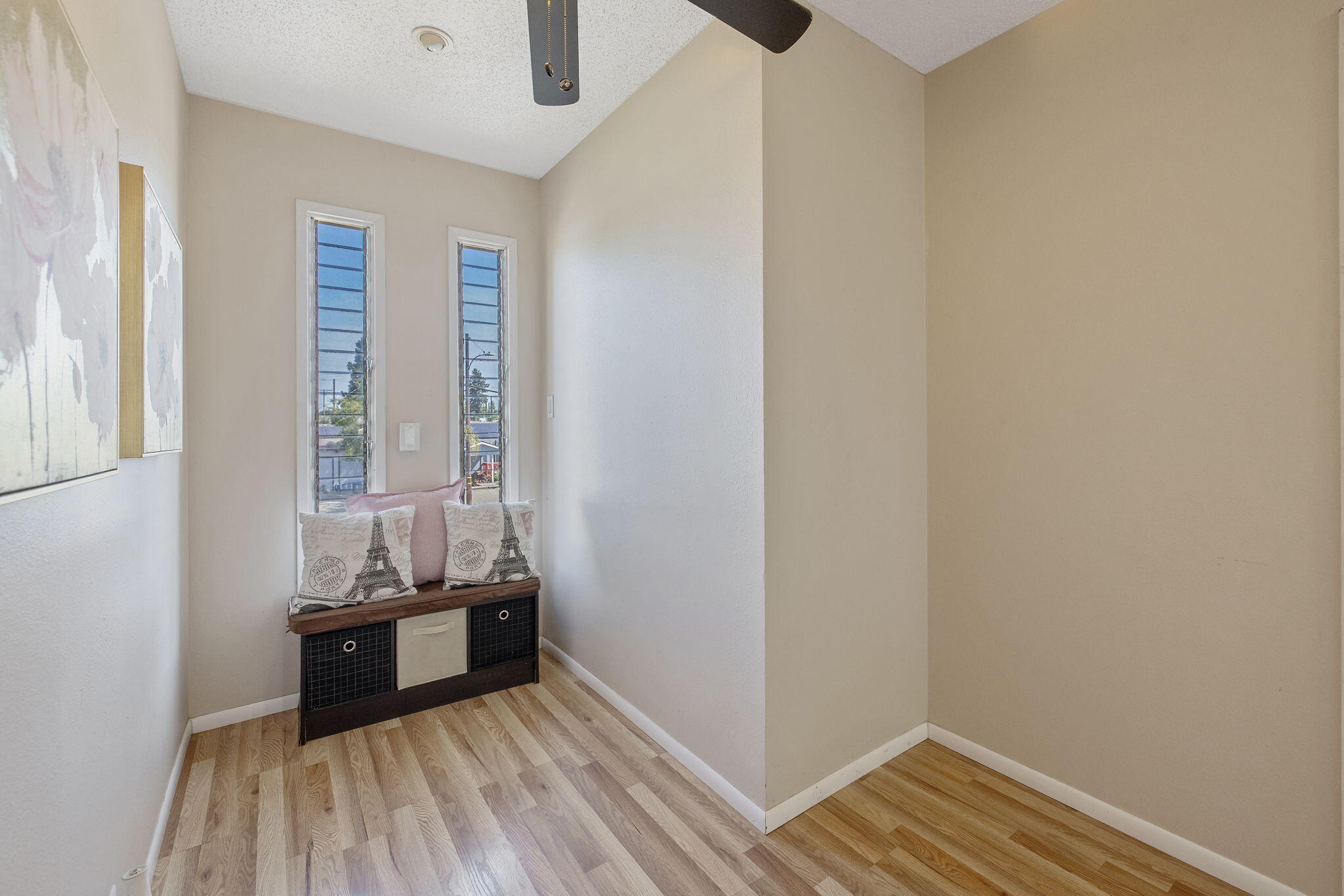 2735 W Laura Ave, Visalia, CA 93277