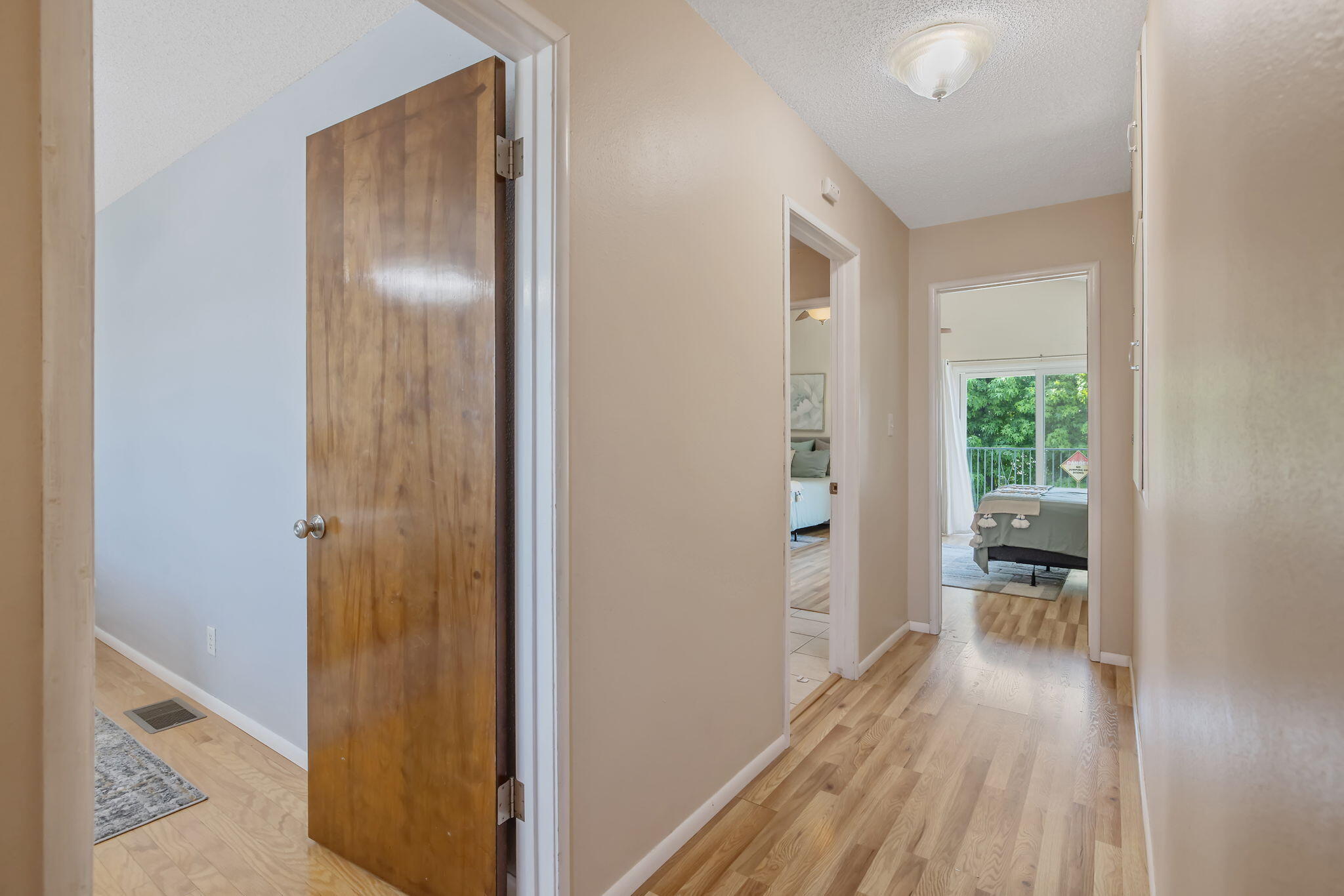 2735 W Laura Ave, Visalia, CA 93277