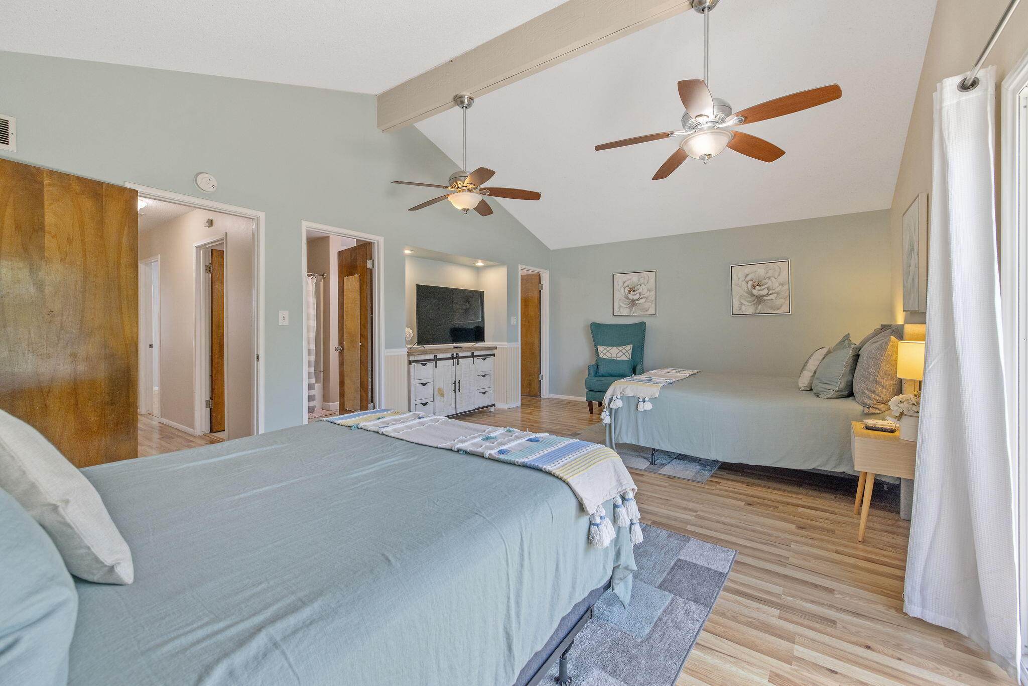 2735 W Laura Ave, Visalia, CA 93277