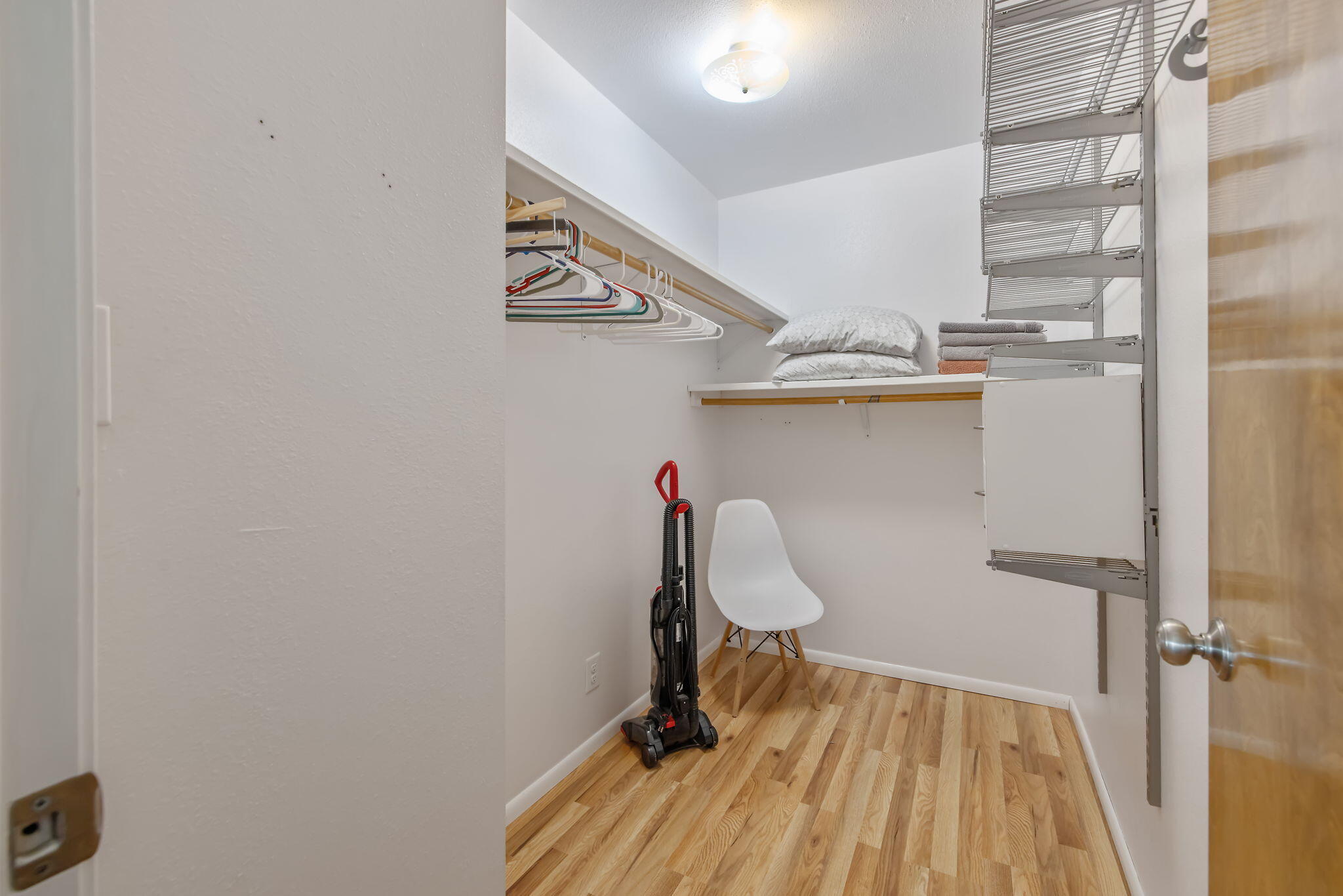 2735 W Laura Ave, Visalia, CA 93277