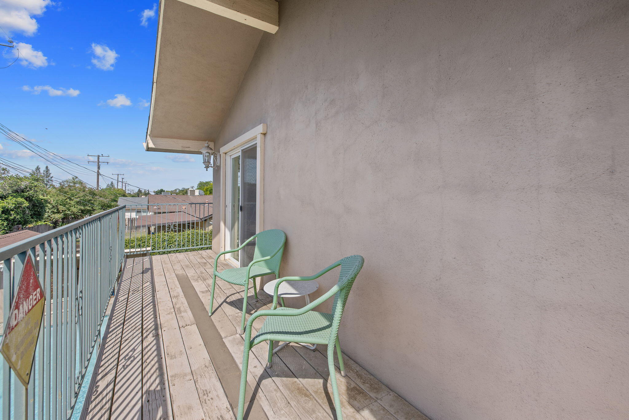 2735 W Laura Ave, Visalia, CA 93277