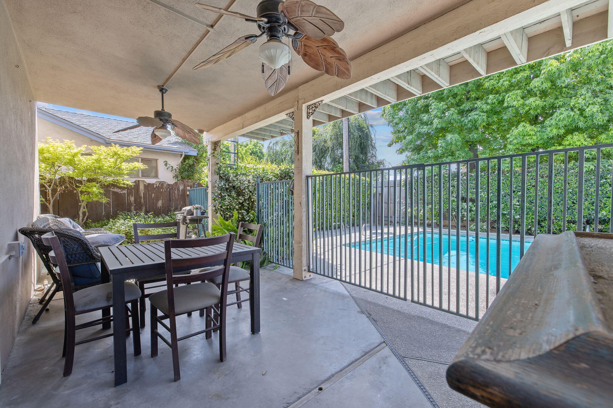 2735 W Laura Ave, Visalia, CA 93277