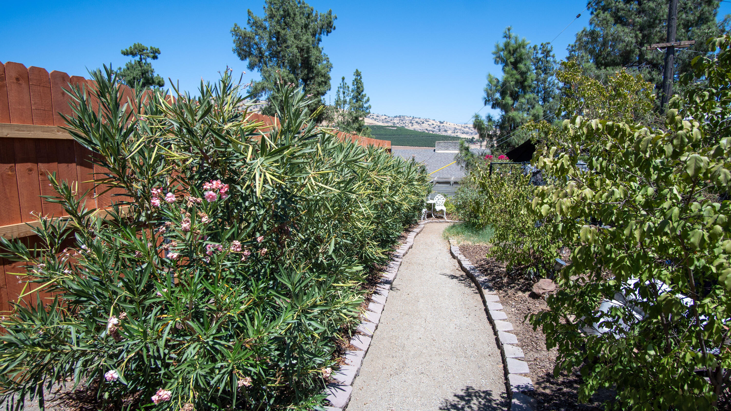 960 E Morton Hill, Porterville, CA 93257