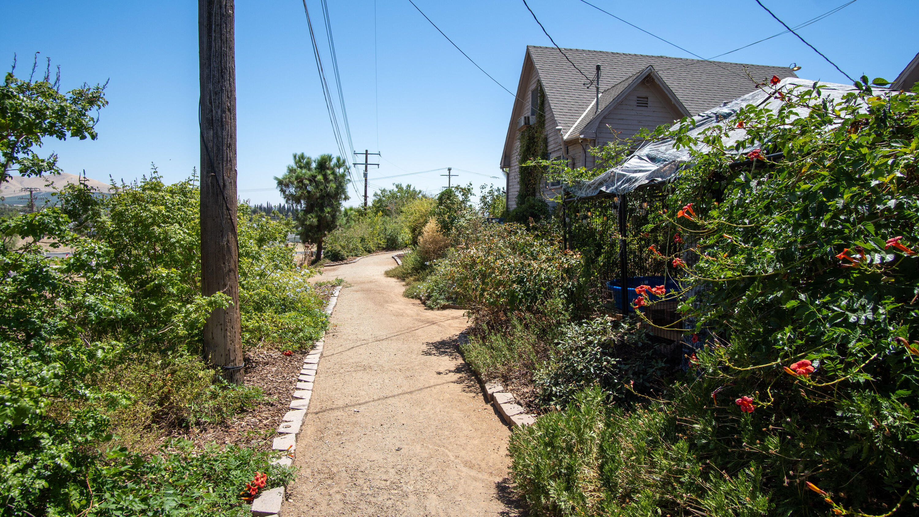960 E Morton Hill, Porterville, CA 93257