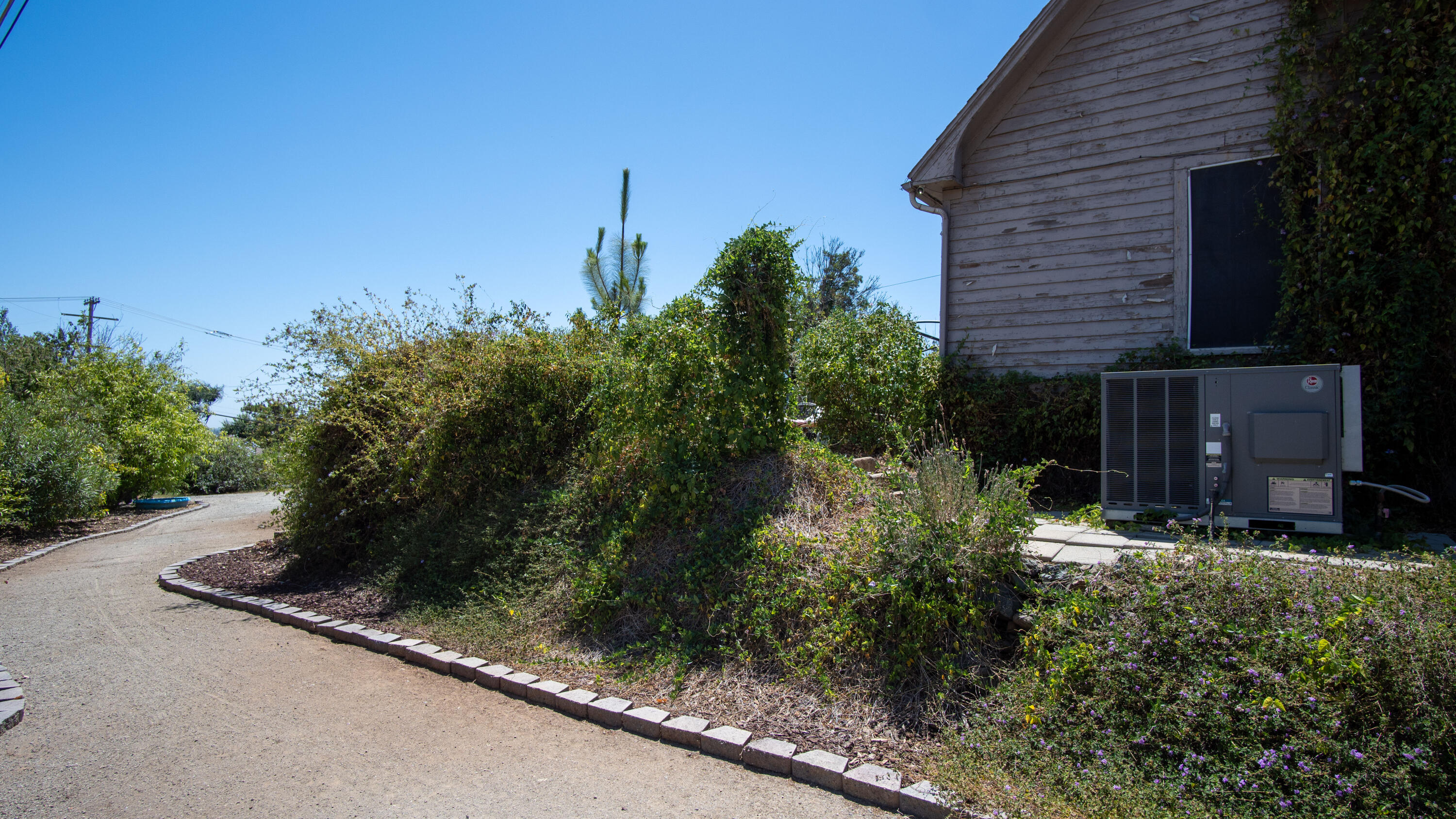 960 E Morton Hill, Porterville, CA 93257