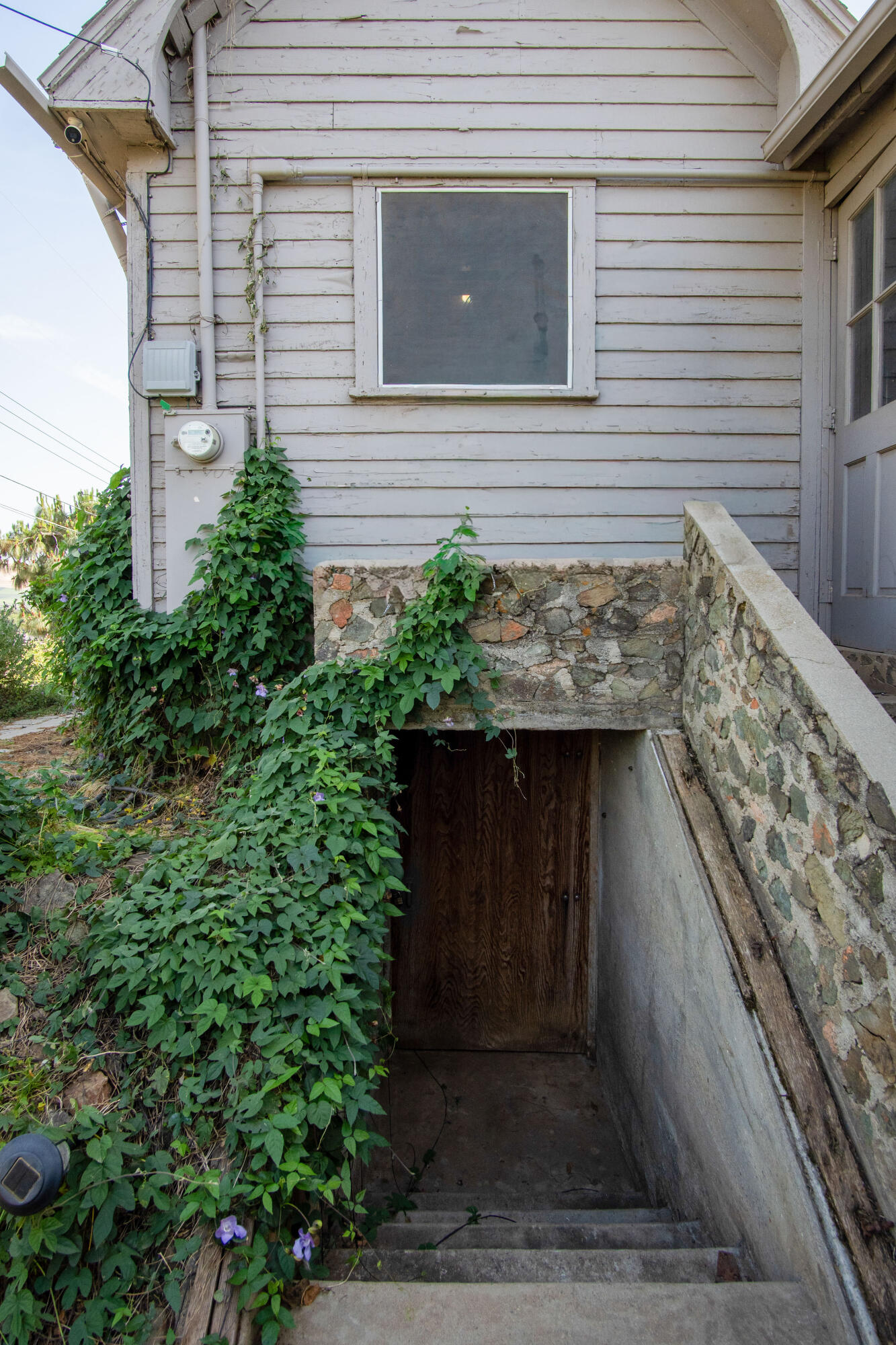 960 E Morton Hill, Porterville, CA 93257