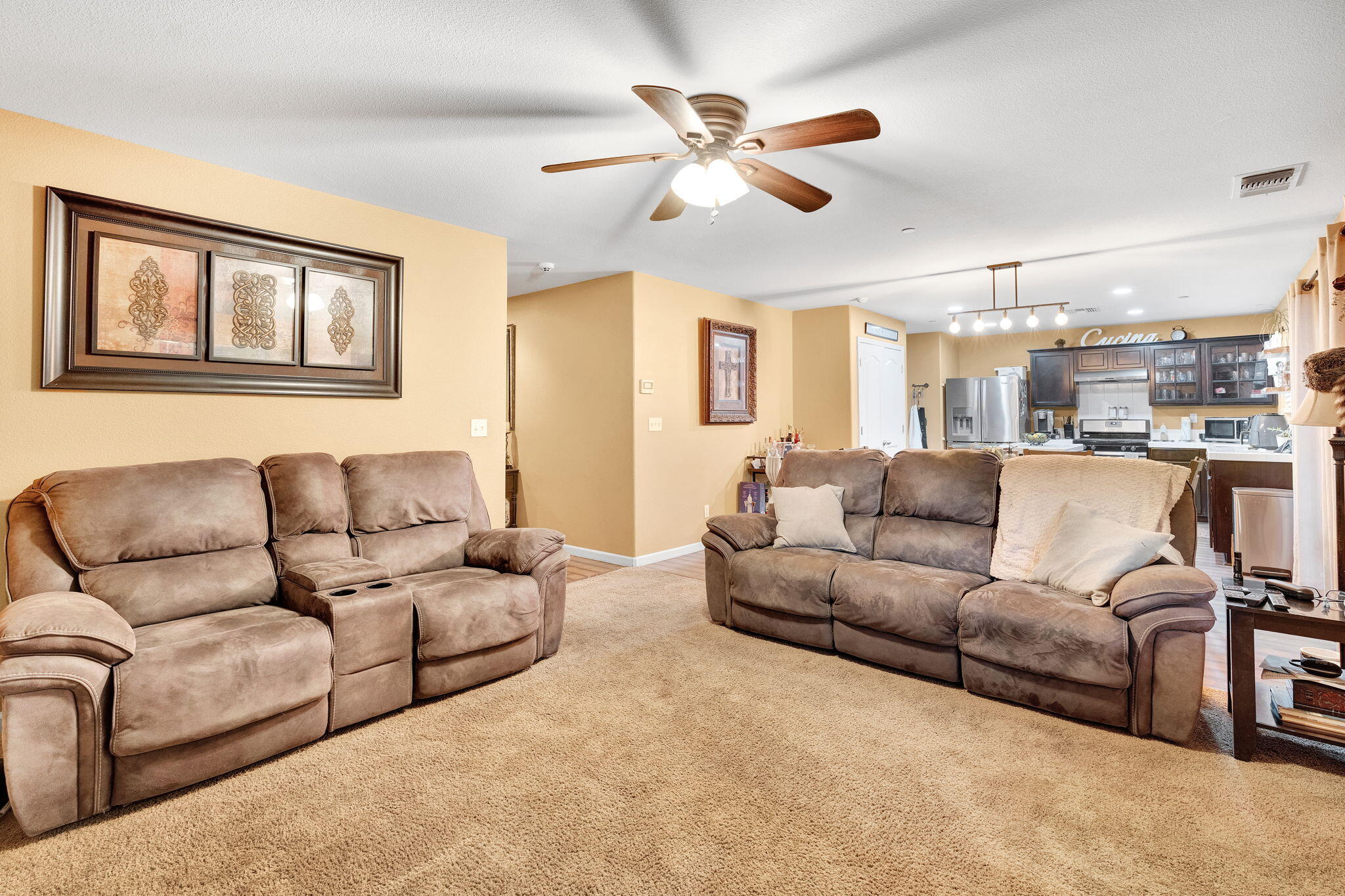 1418 Mandarin St, Madera, CA 93638