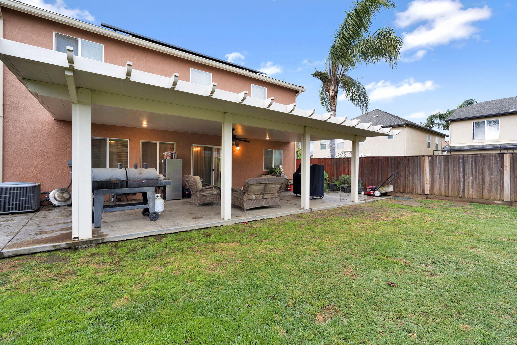 1418 Mandarin St, Madera, CA 93638