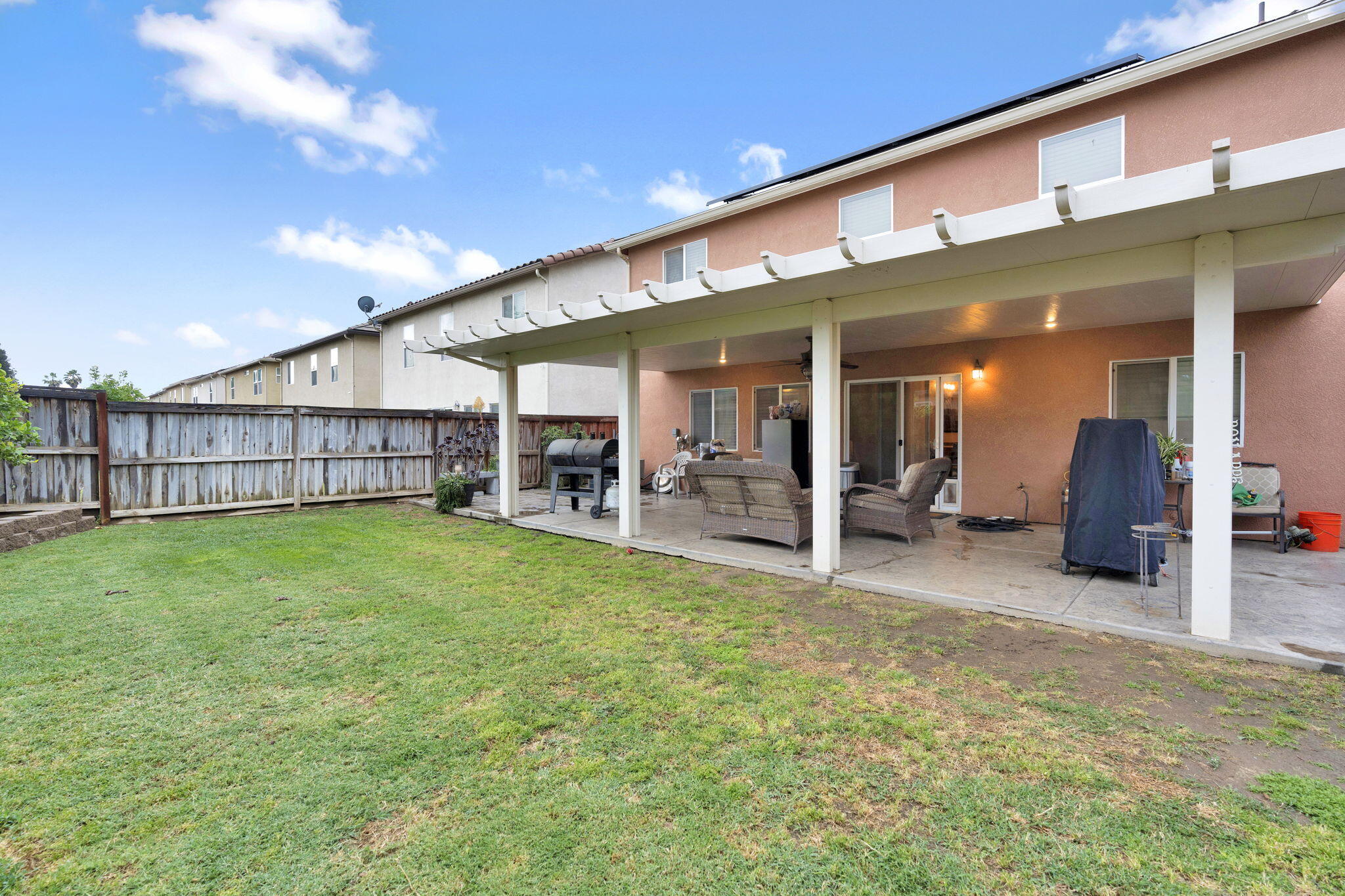 1418 Mandarin St, Madera, CA 93638