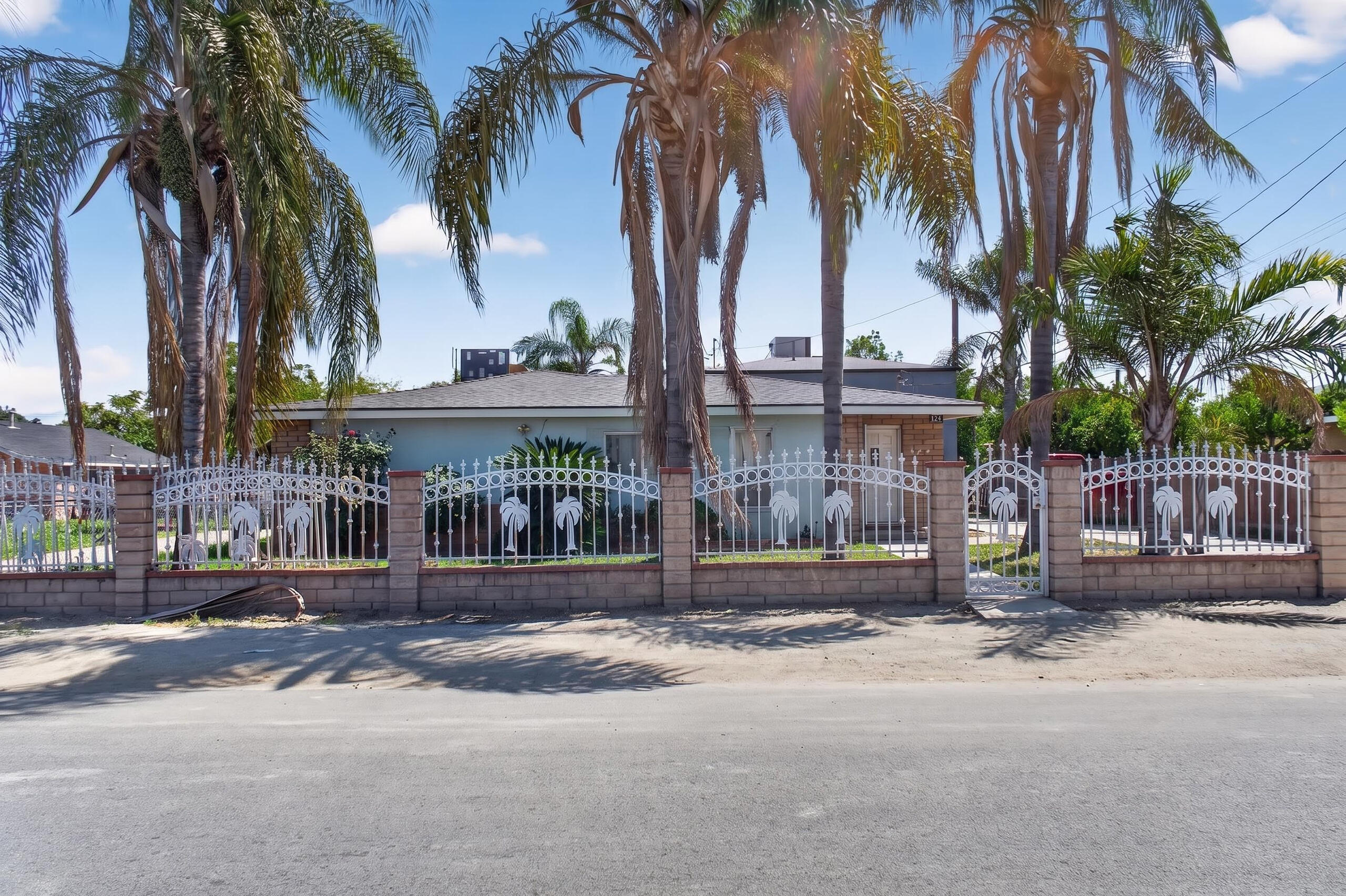 124 S Maston St, Porterville, CA 93257