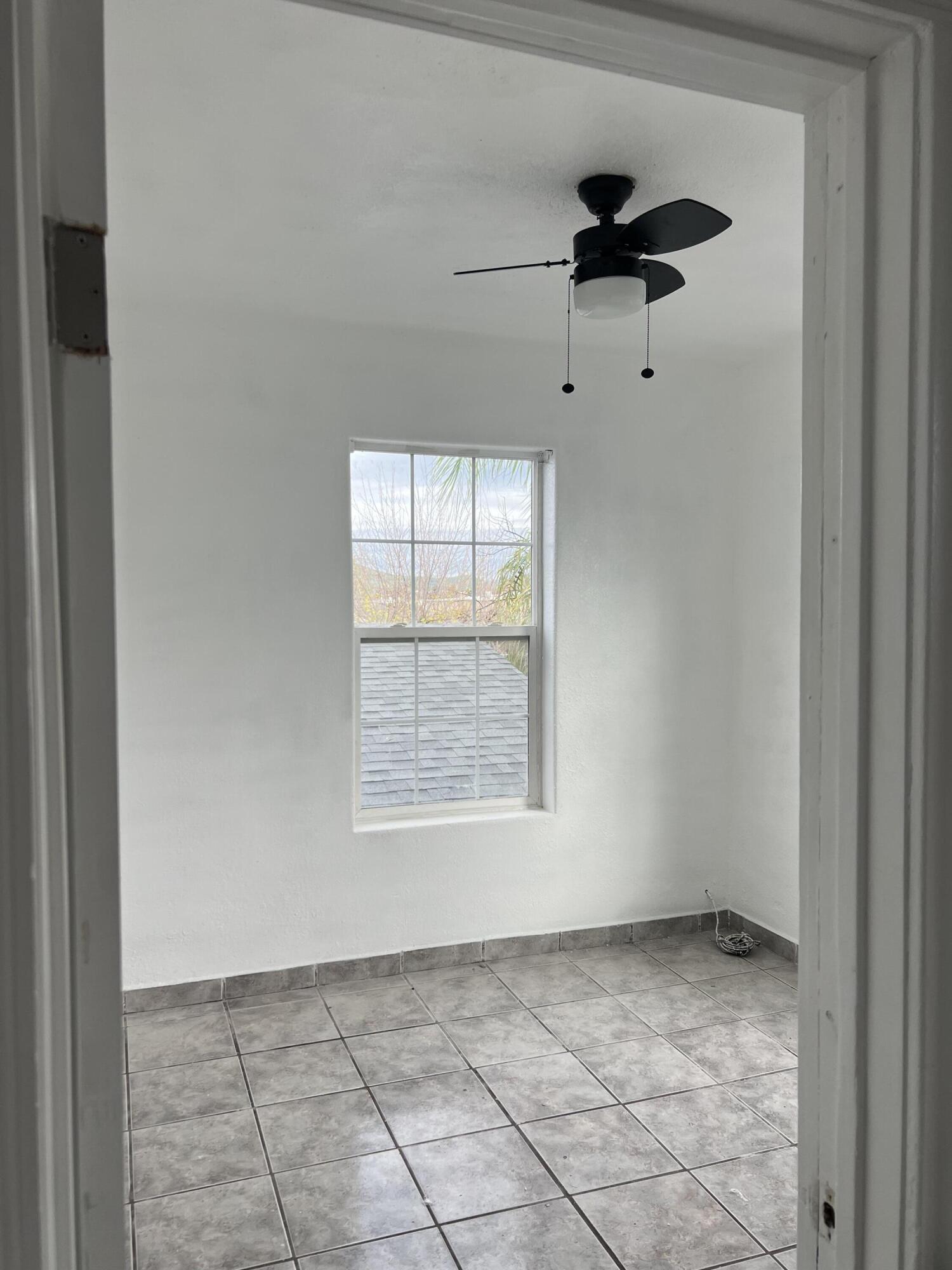 124 S Maston St, Porterville, CA 93257