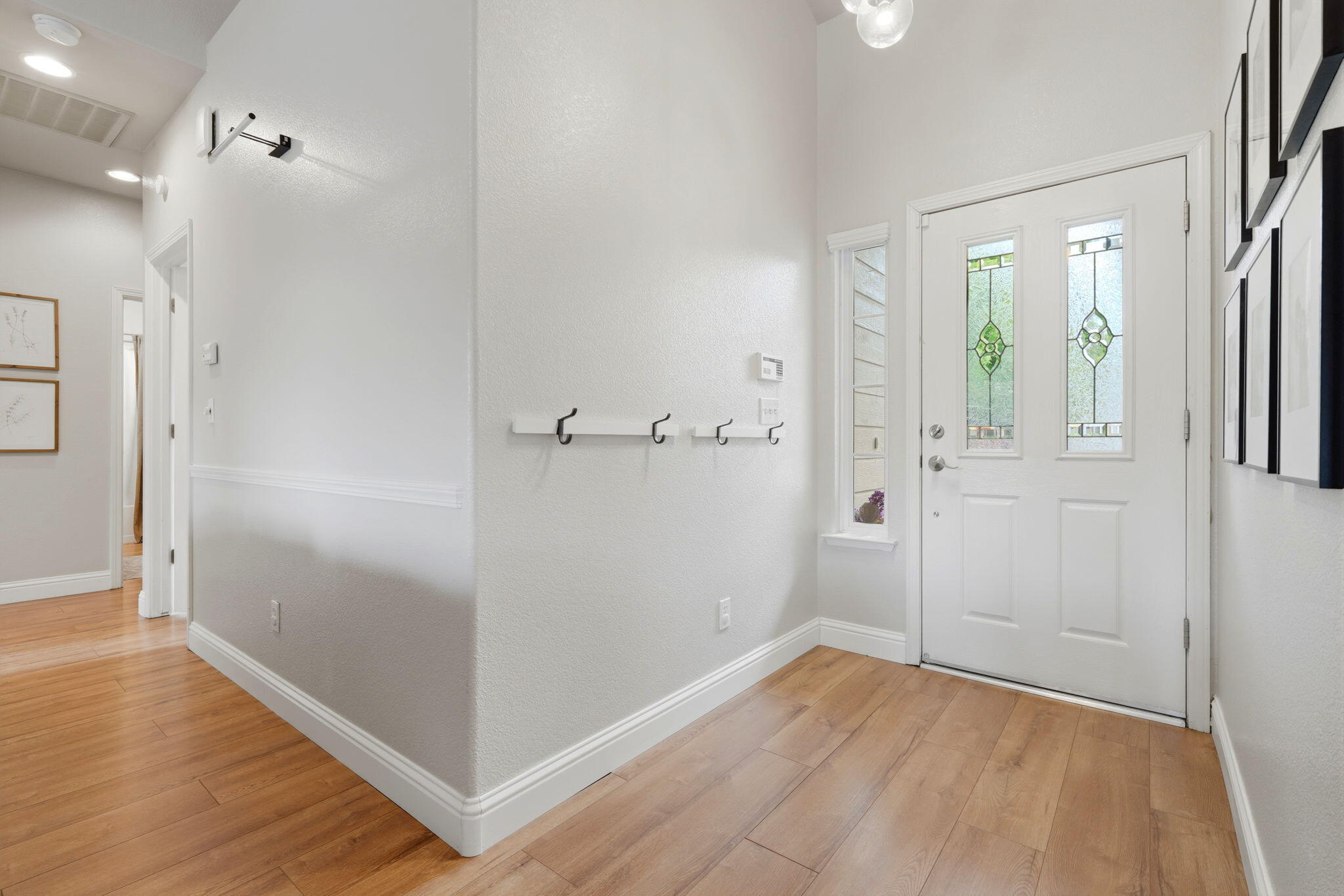 1854 Charles Krug, Tulare, CA 93274