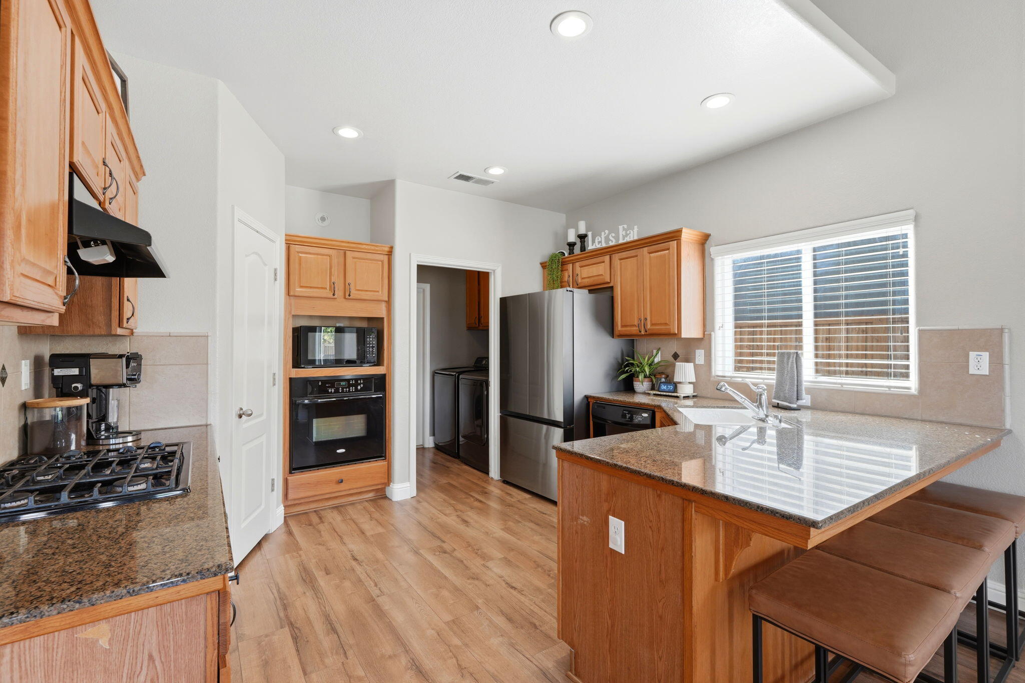 1854 Charles Krug, Tulare, CA 93274