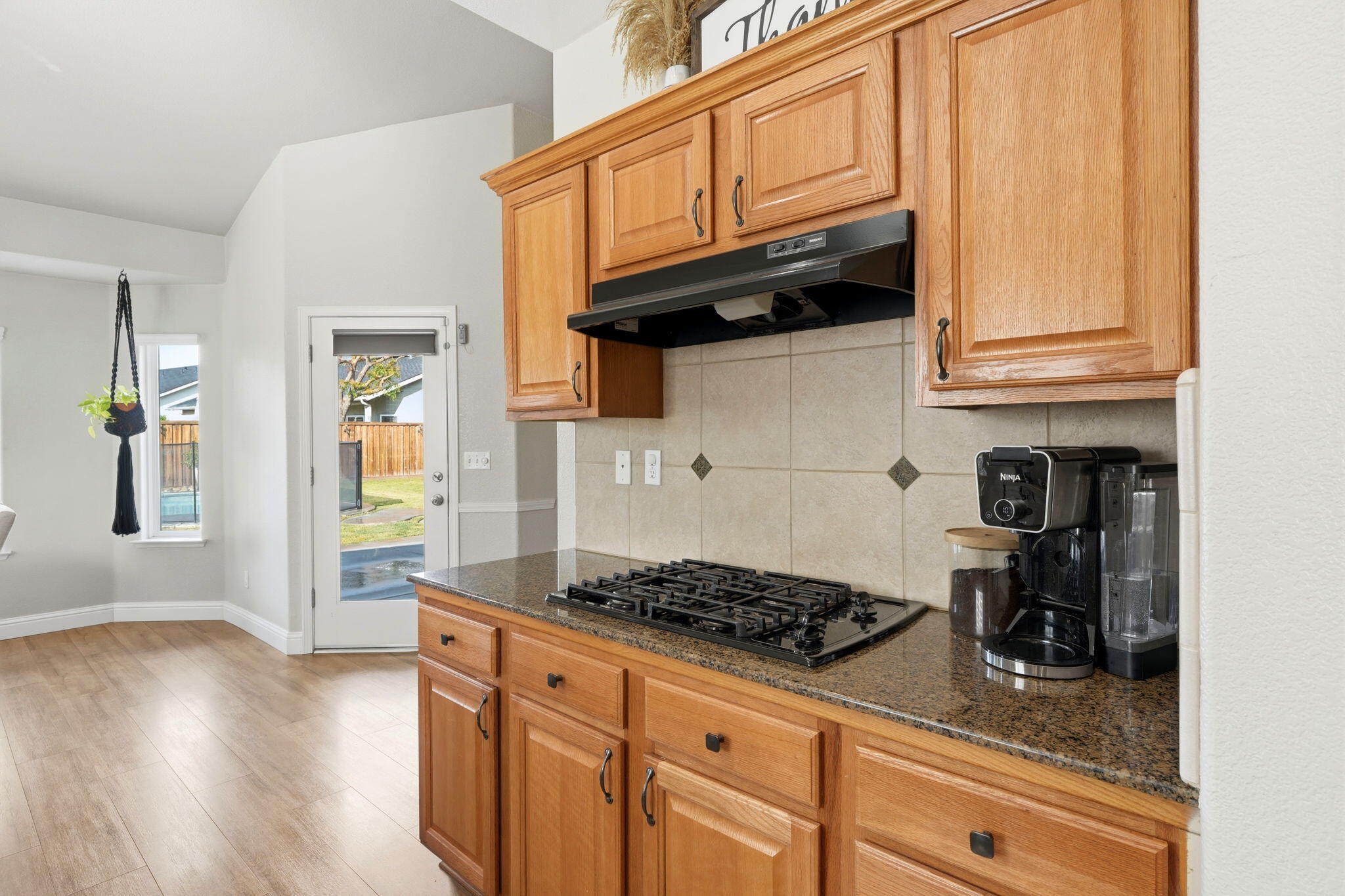 1854 Charles Krug, Tulare, CA 93274