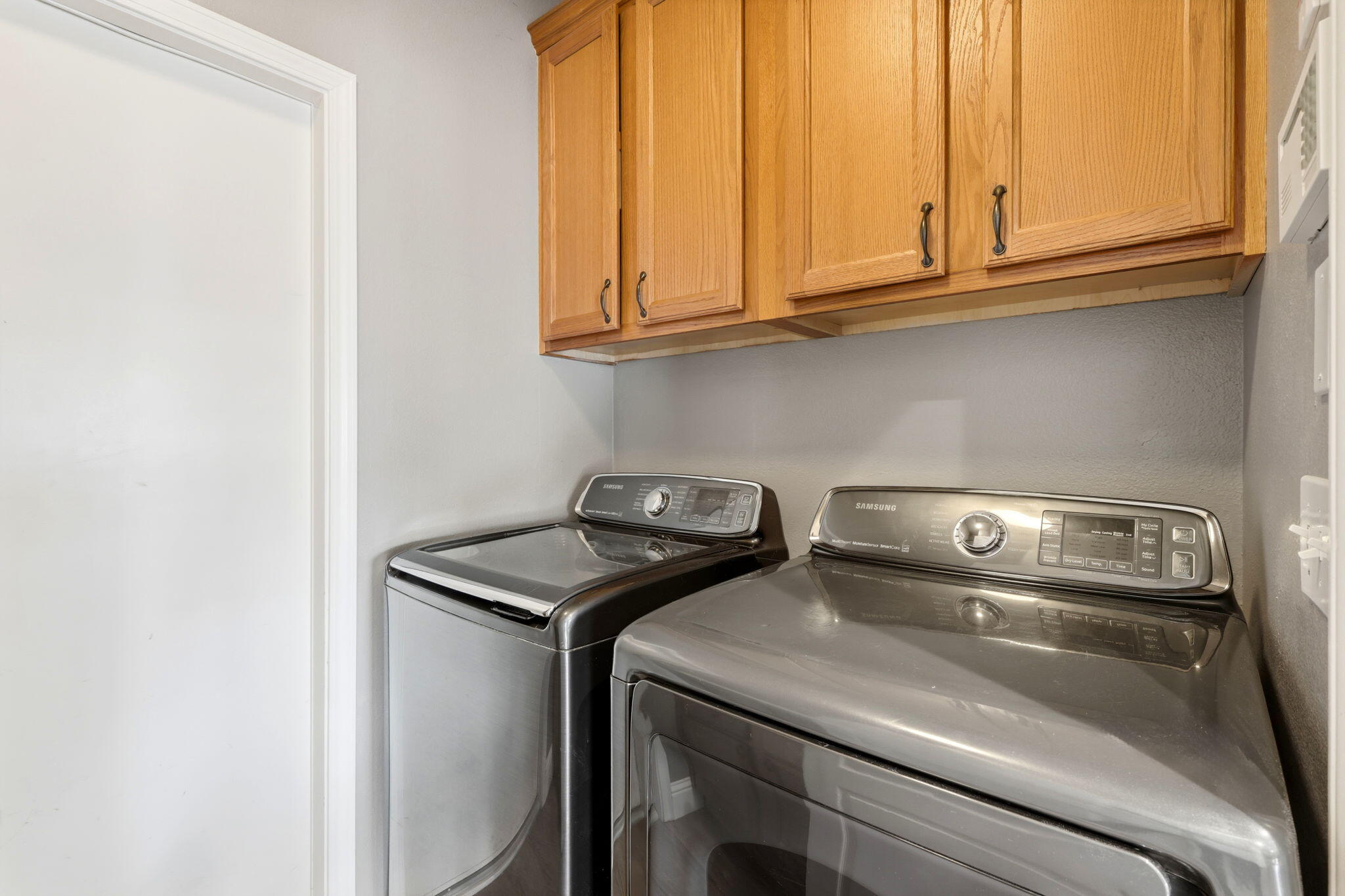 1854 Charles Krug, Tulare, CA 93274