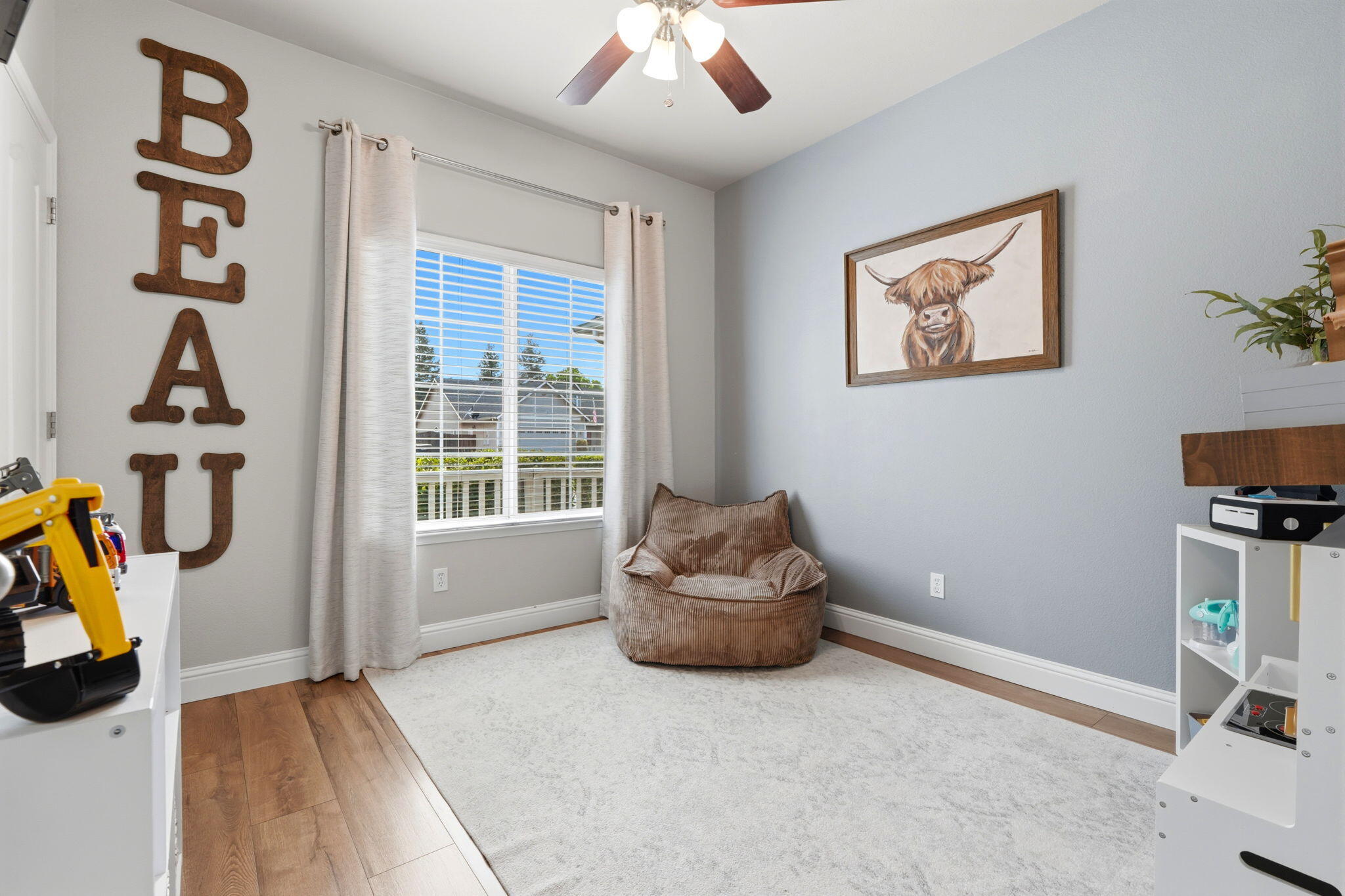 1854 Charles Krug, Tulare, CA 93274