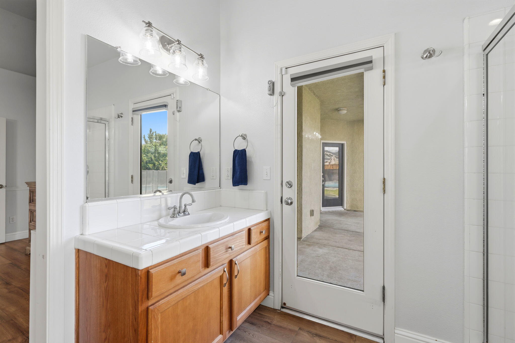 1854 Charles Krug, Tulare, CA 93274