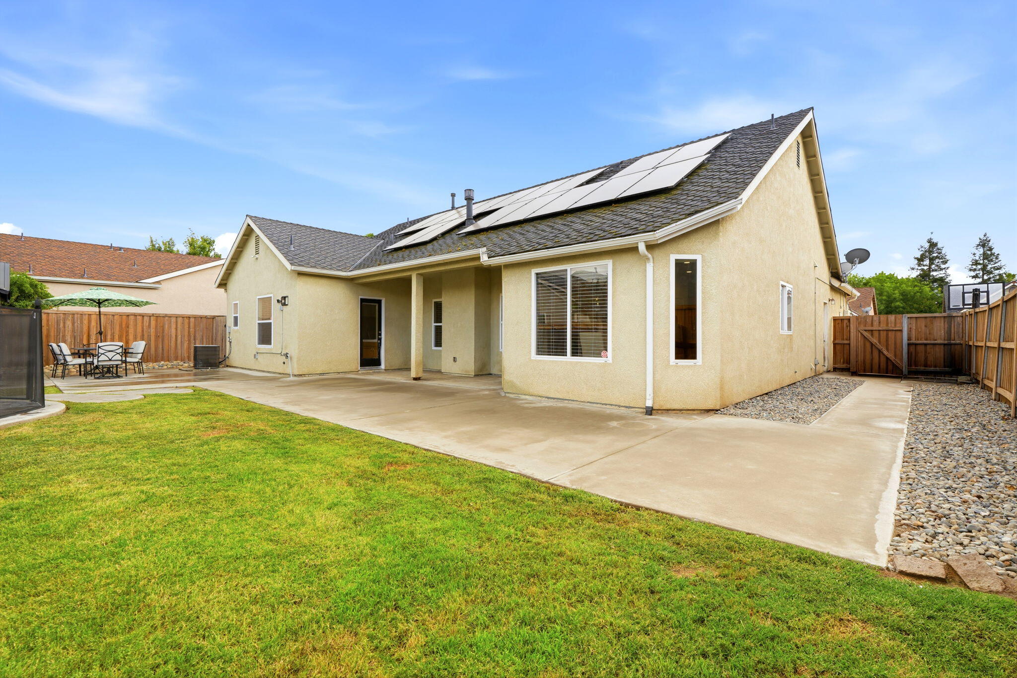 1854 Charles Krug, Tulare, CA 93274