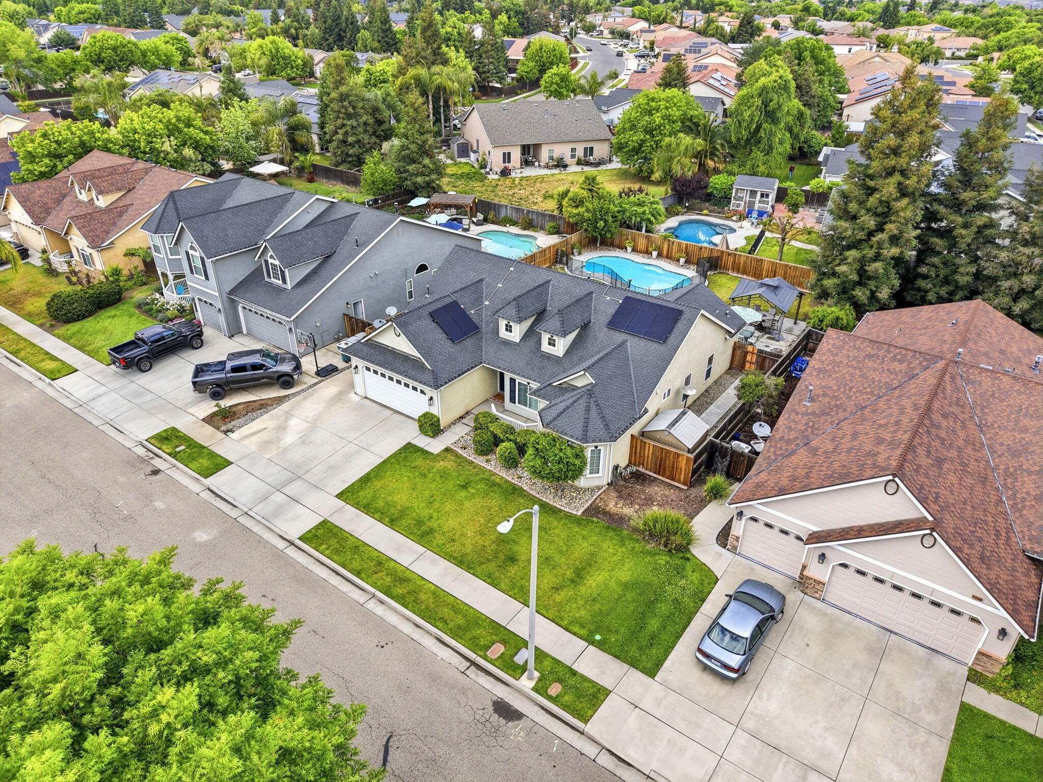 1854 Charles Krug, Tulare, CA 93274