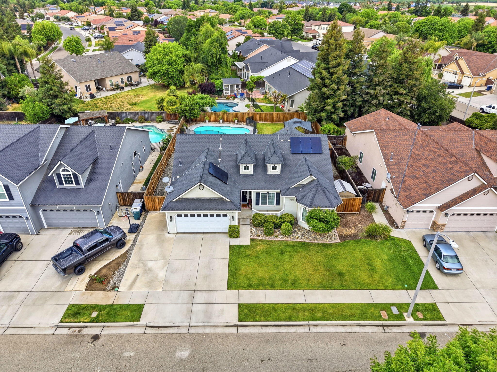 1854 Charles Krug, Tulare, CA 93274