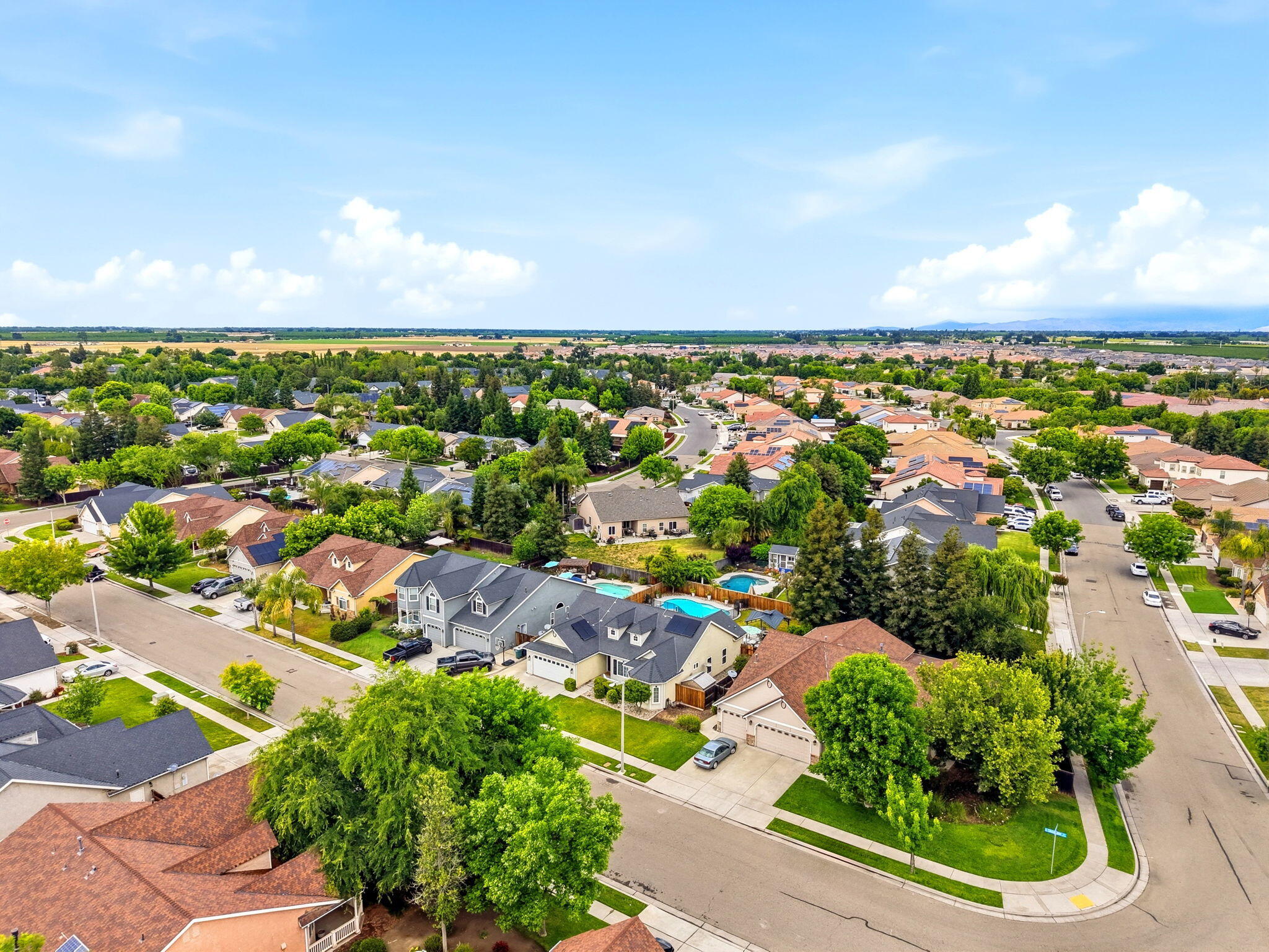 1854 Charles Krug, Tulare, CA 93274