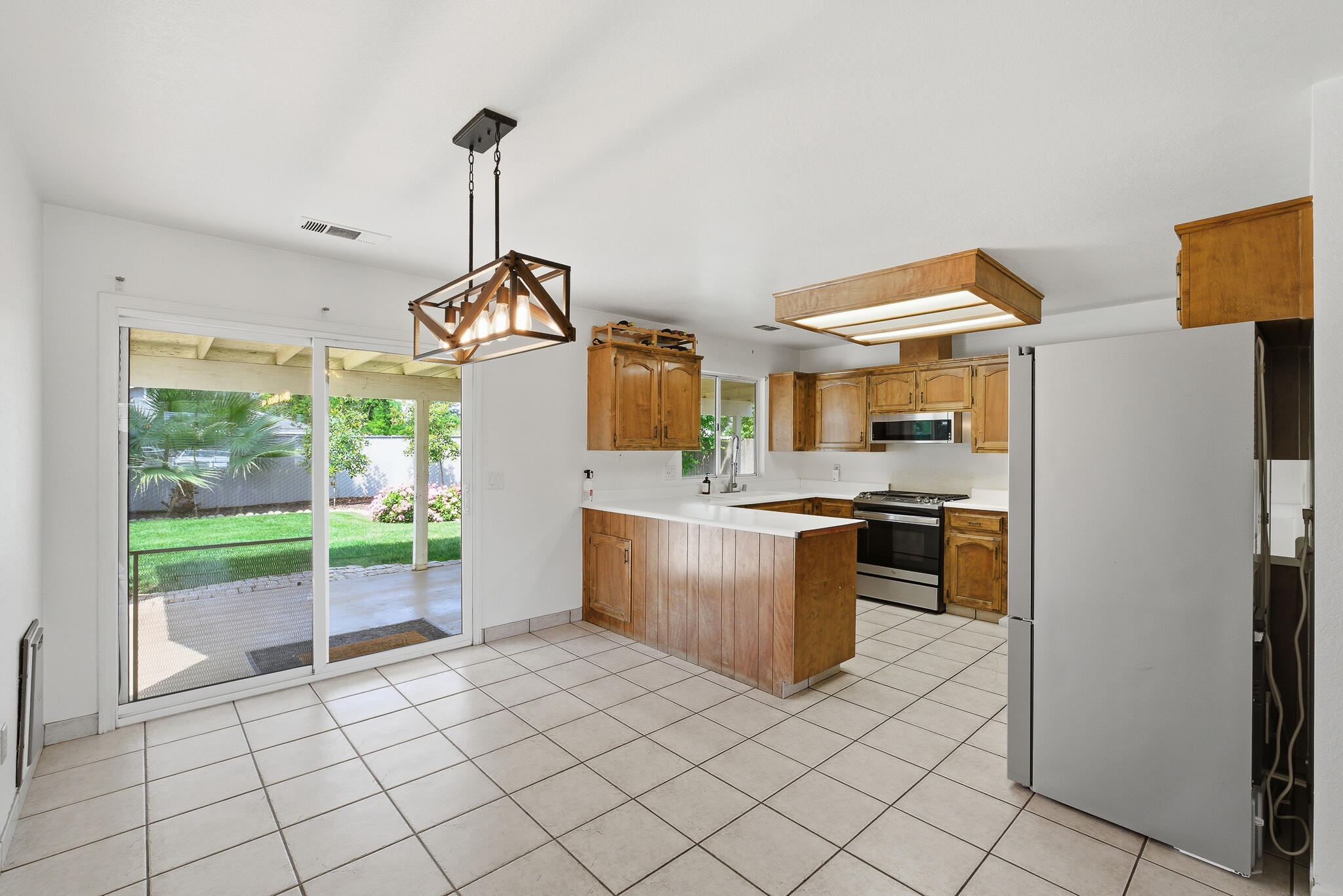 505 Kelsey Ct, Exeter, CA 93221