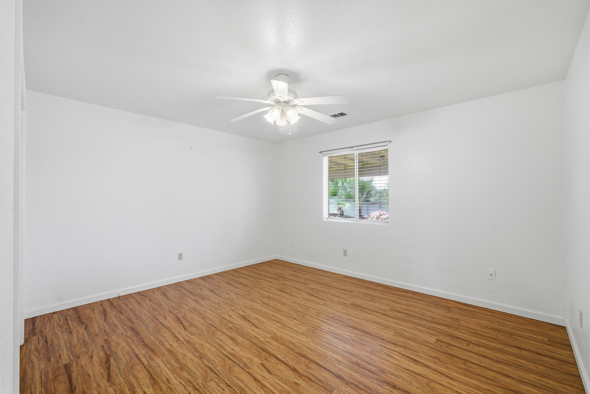 505 Kelsey Ct, Exeter, CA 93221