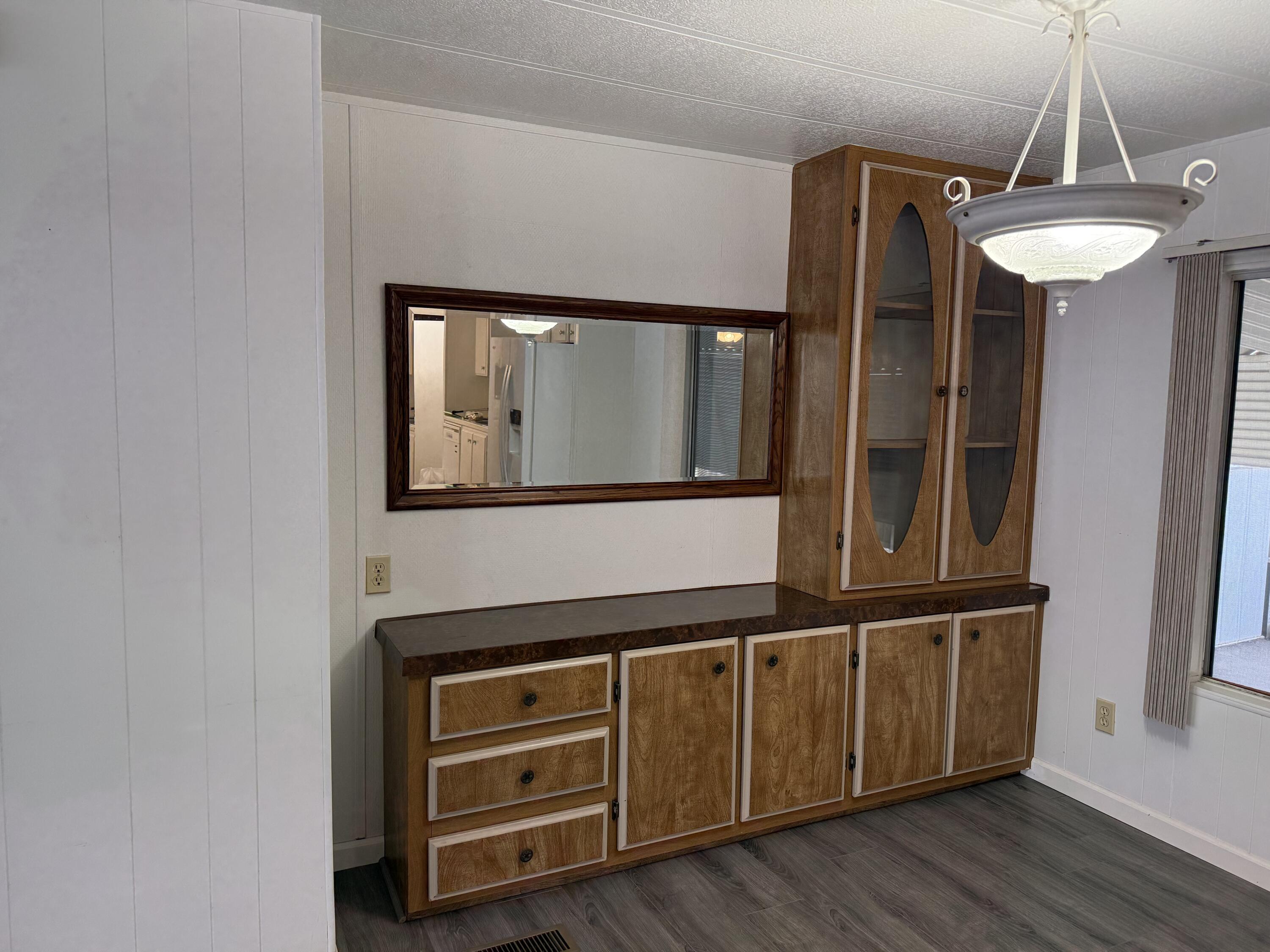 2627 W Midvalley Ave #118, Visalia, CA 93277