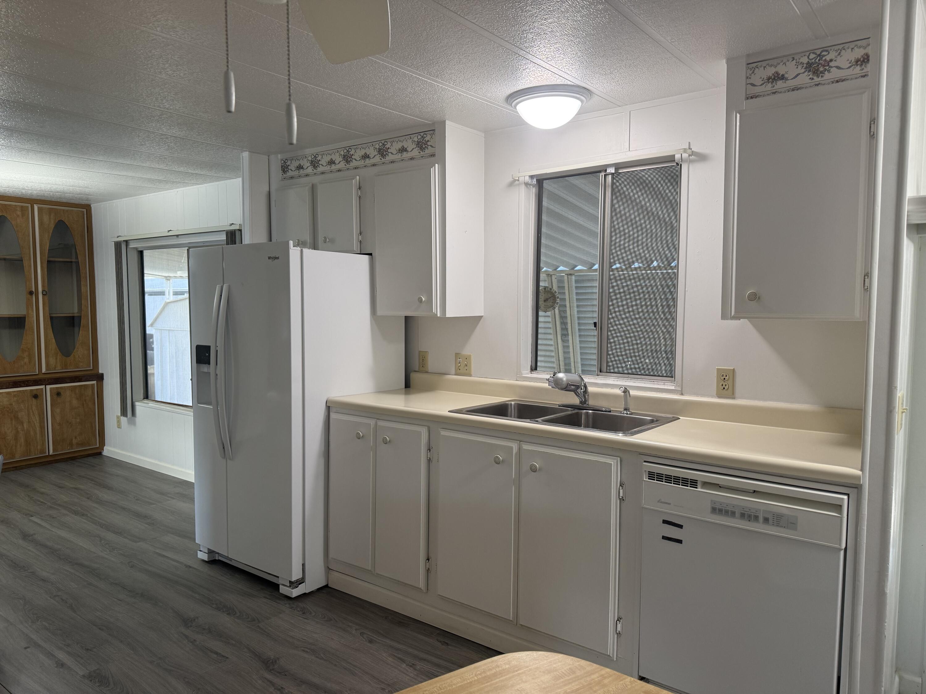 2627 W Midvalley Ave #118, Visalia, CA 93277