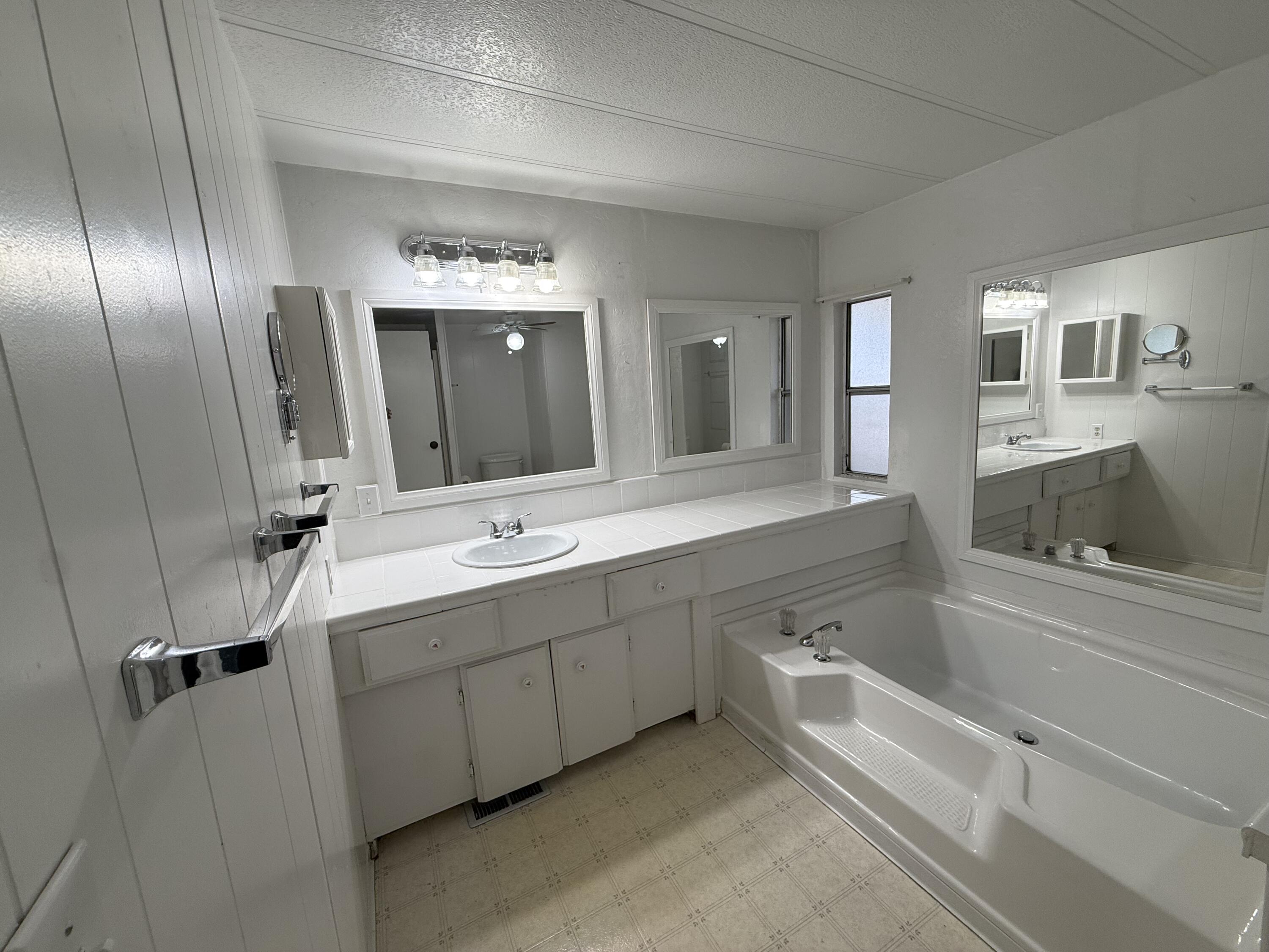 2627 W Midvalley Ave #118, Visalia, CA 93277