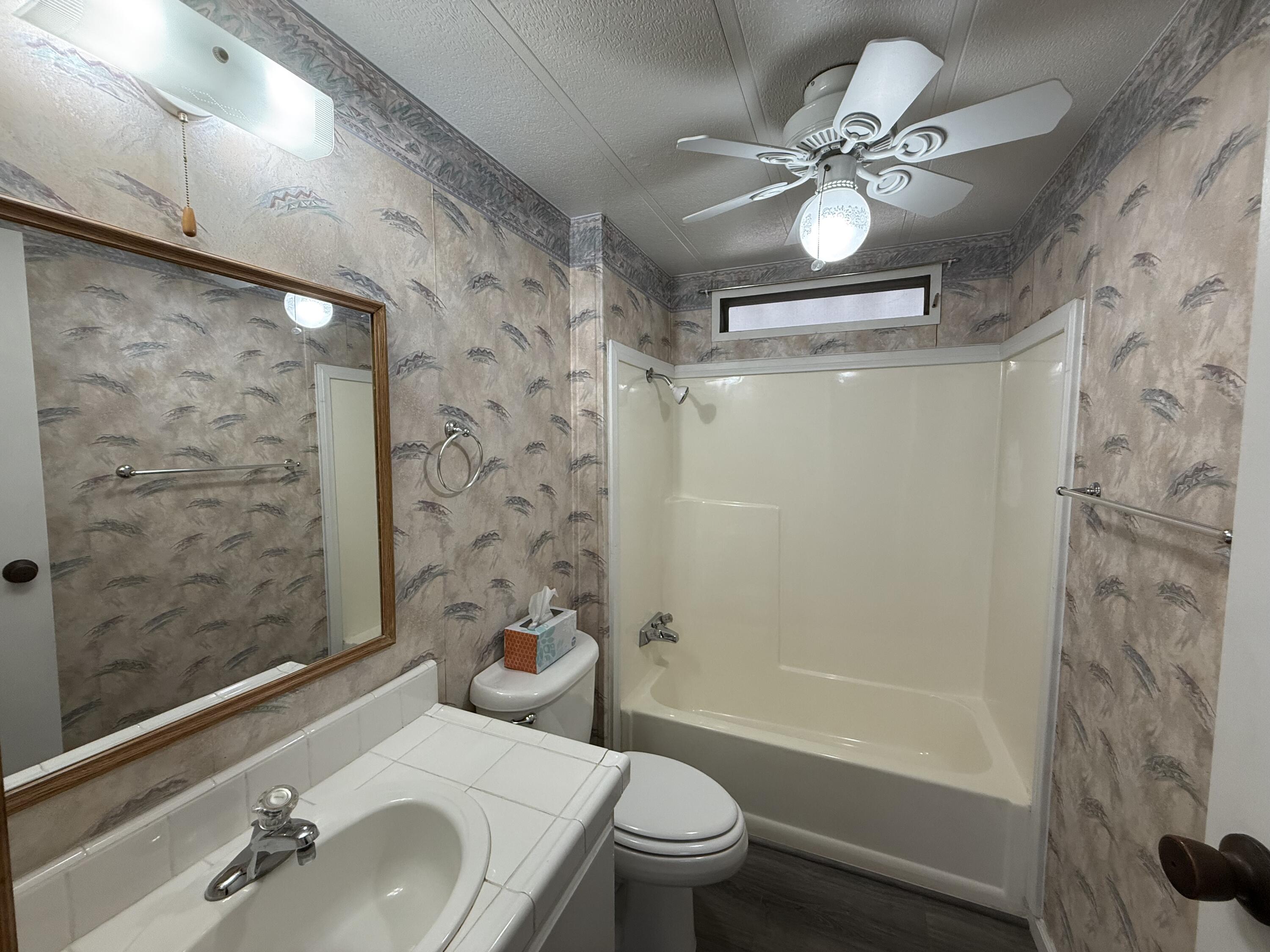 2627 W Midvalley Ave #118, Visalia, CA 93277