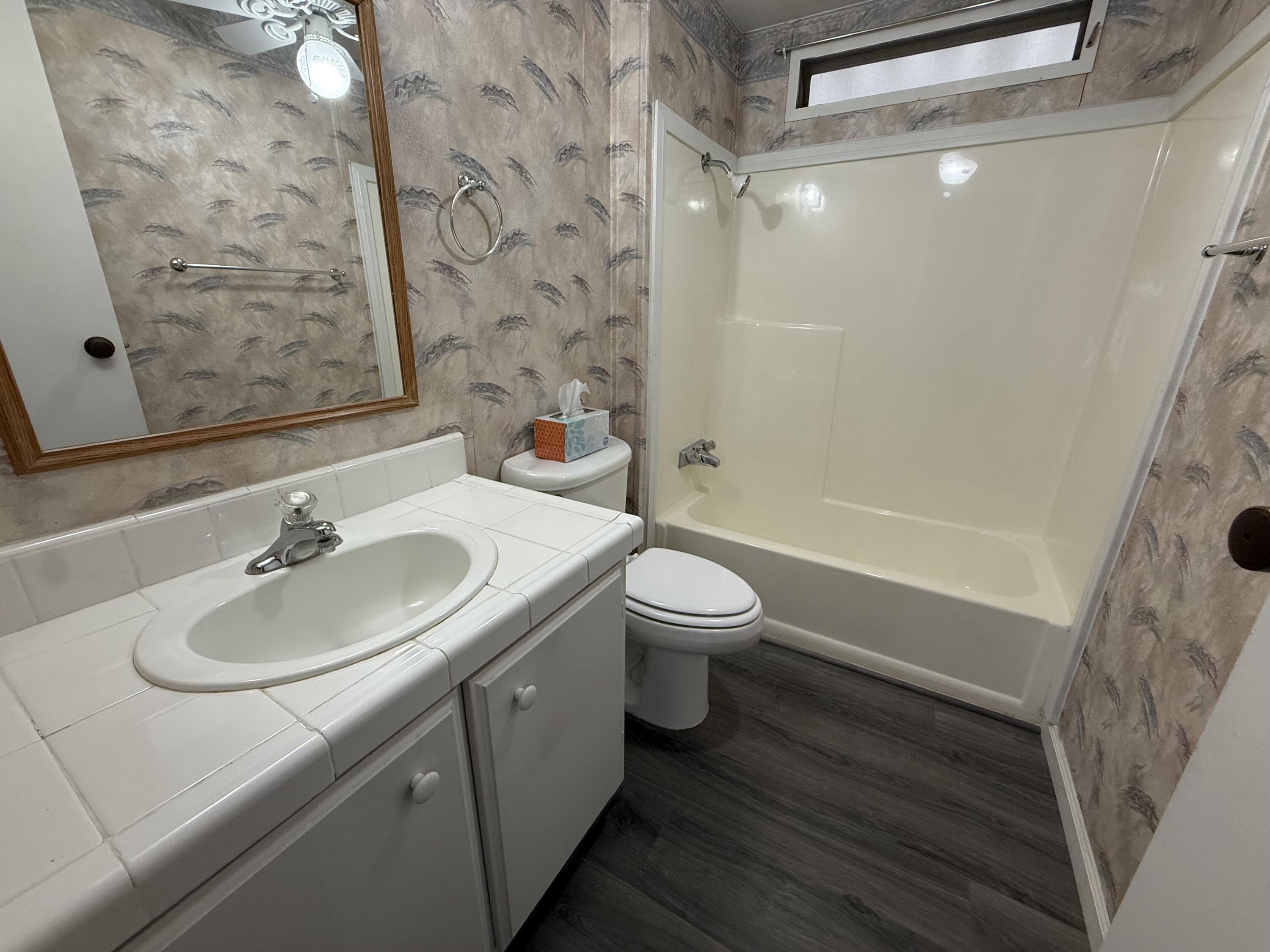2627 W Midvalley Ave #118, Visalia, CA 93277