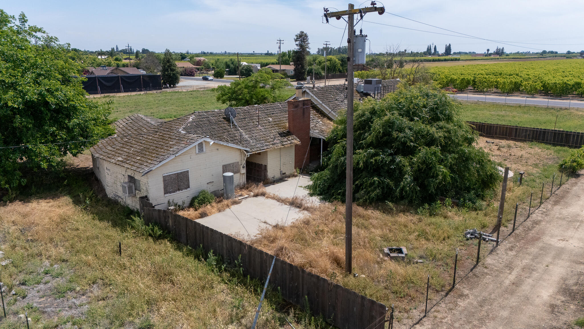 6766 Avenue 408, Dinuba, CA 93618