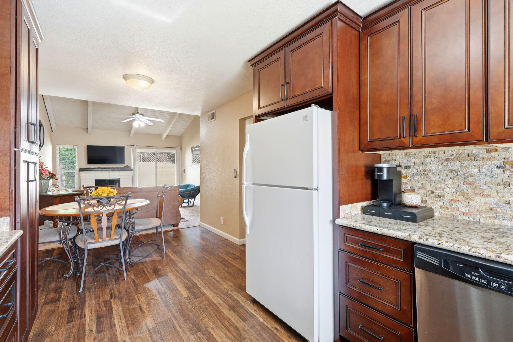 317 W Sierra Ave, Fresno, CA 93704