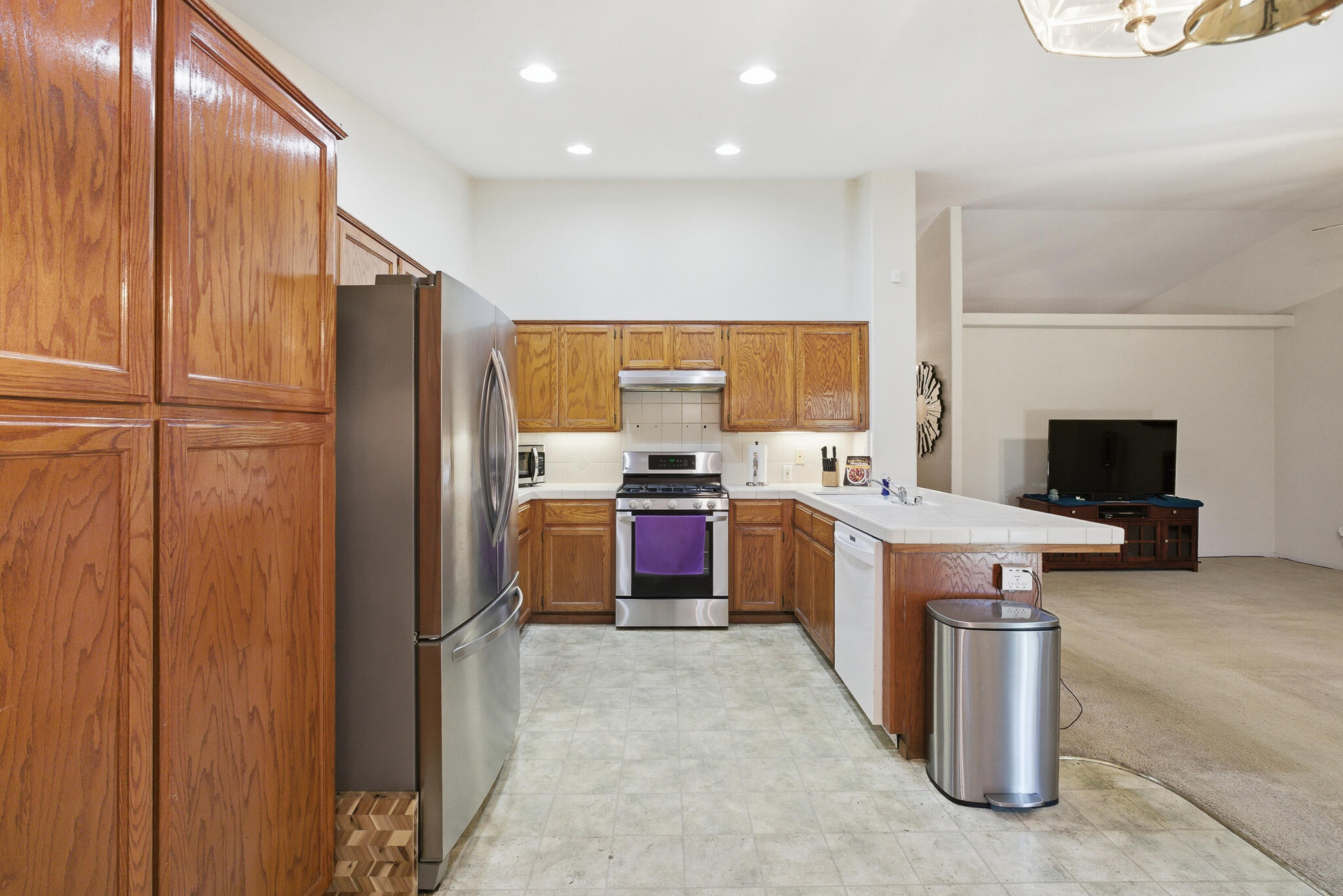 719 E Ferguson Ave, Visalia, CA 93292