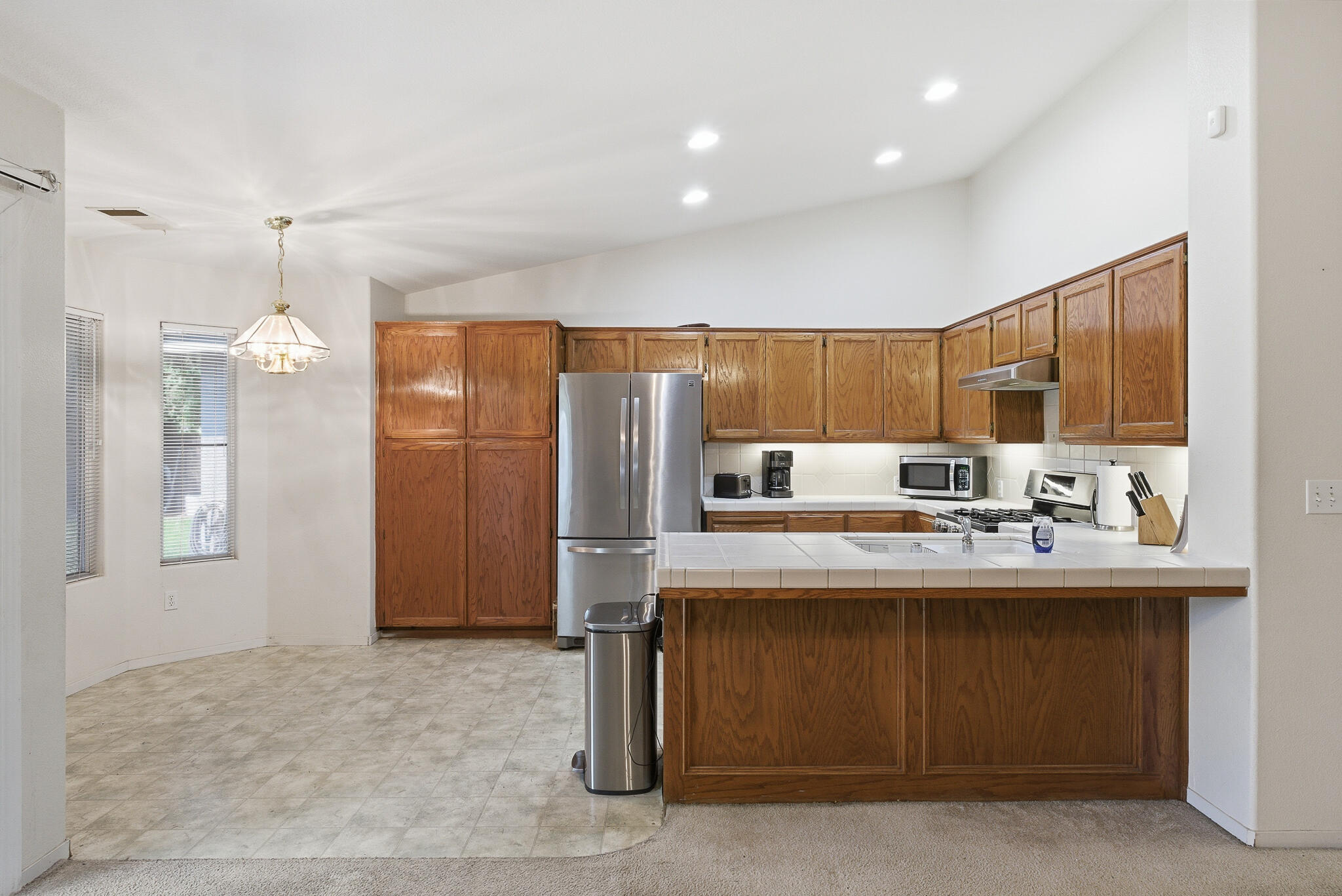 719 E Ferguson Ave, Visalia, CA 93292