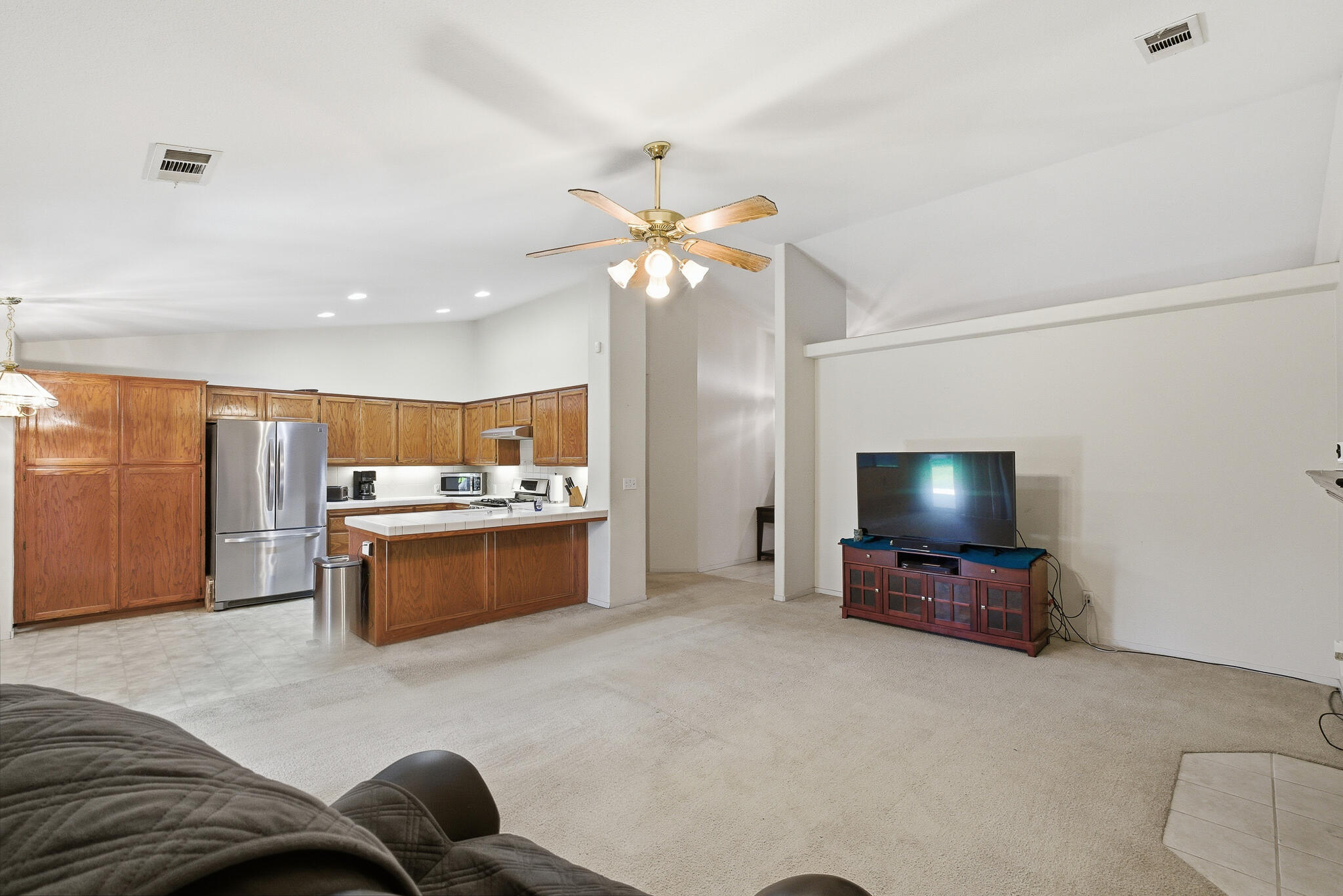 719 E Ferguson Ave, Visalia, CA 93292