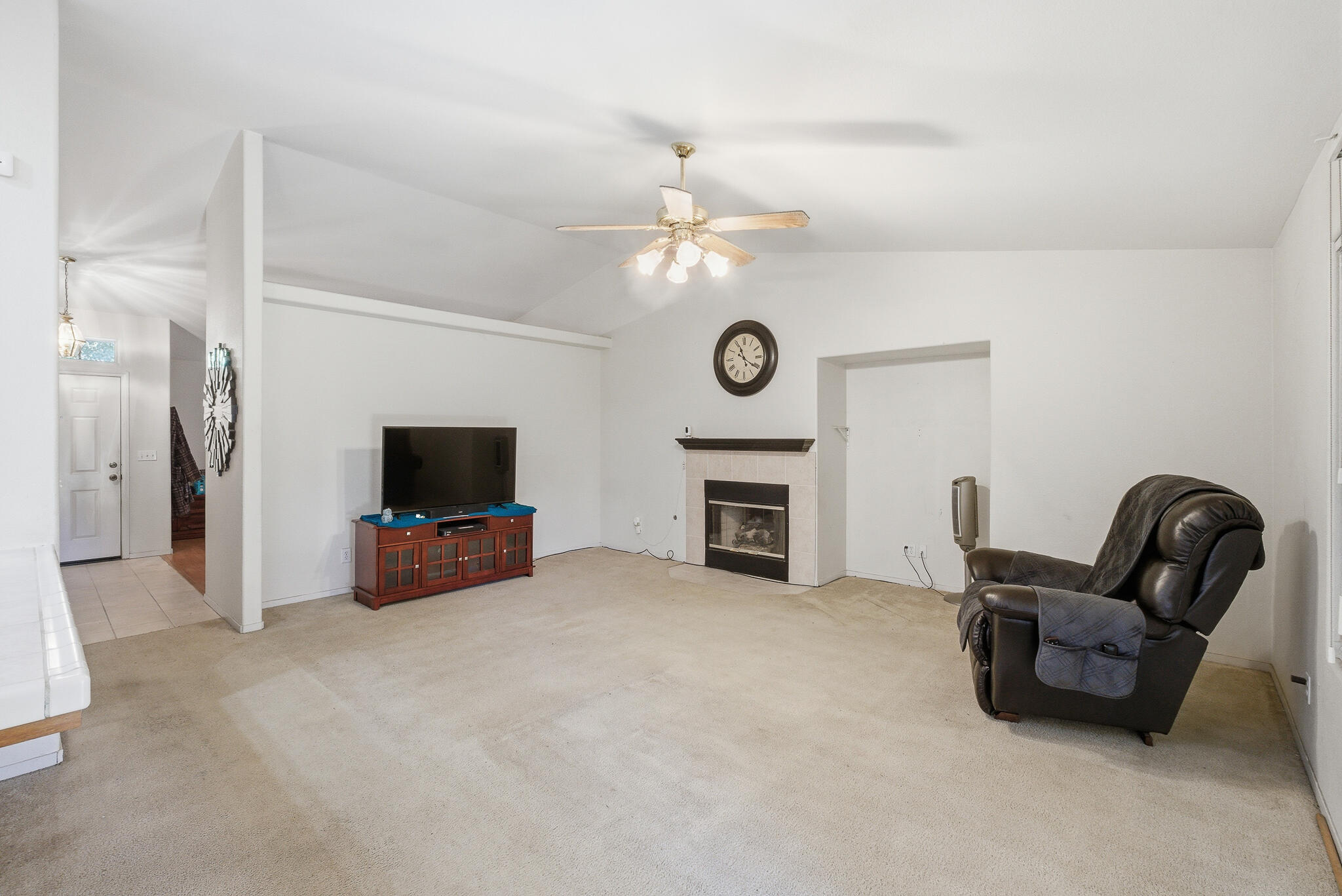 719 E Ferguson Ave, Visalia, CA 93292