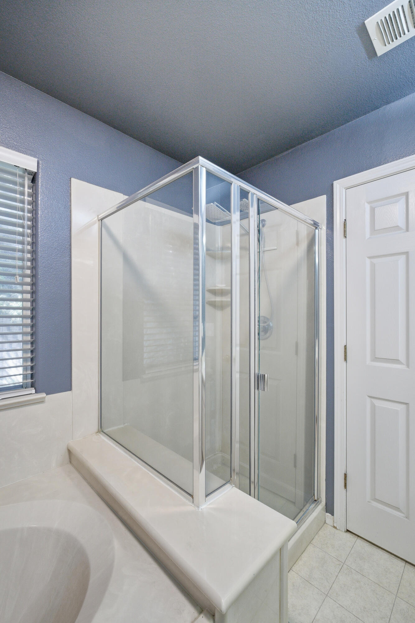 719 E Ferguson Ave, Visalia, CA 93292